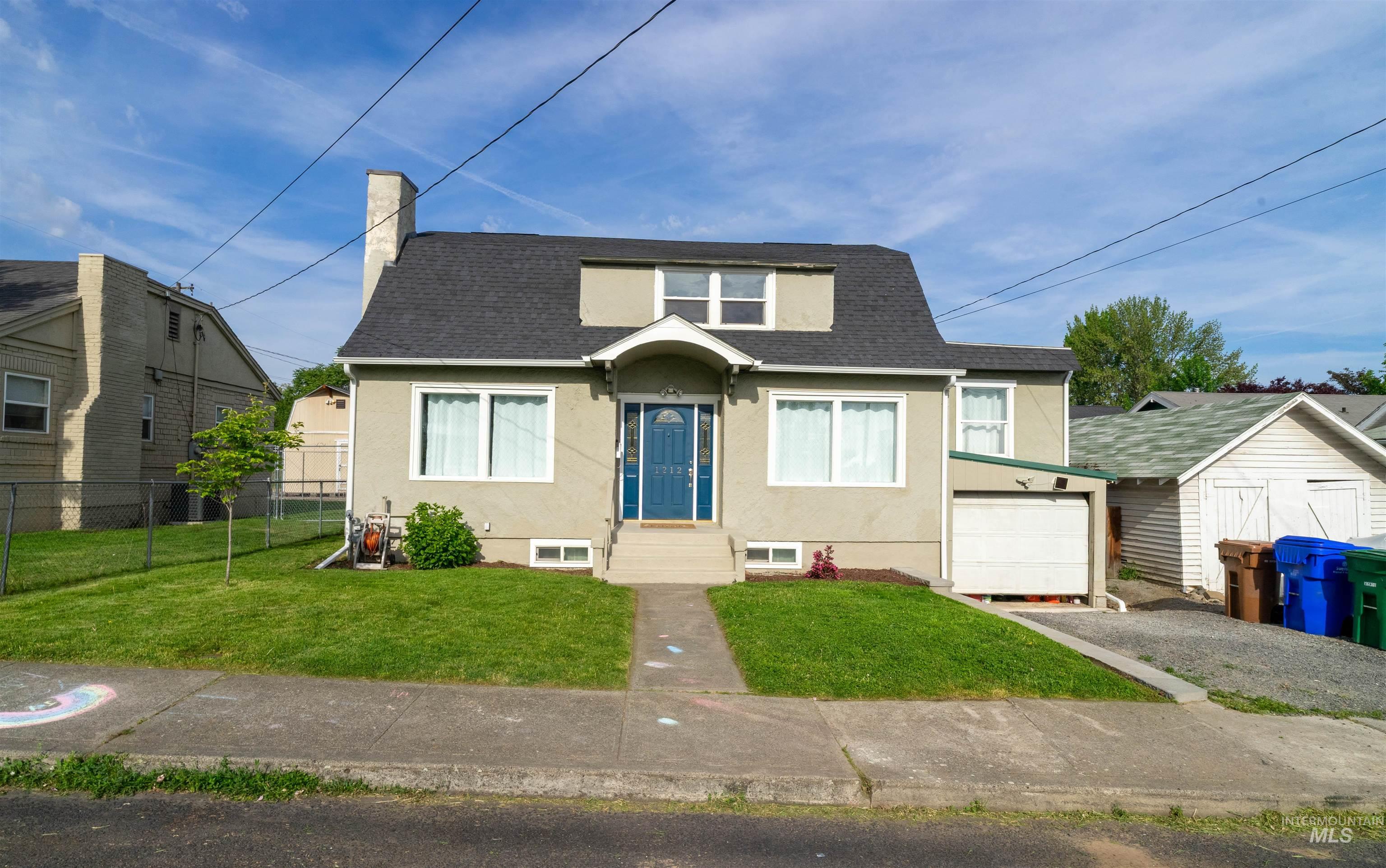 1212 14th St, Lewiston, Idaho 83501, 4 Bedrooms, 2 Bathrooms, Residential For Sale, Price $375,000, 98946808