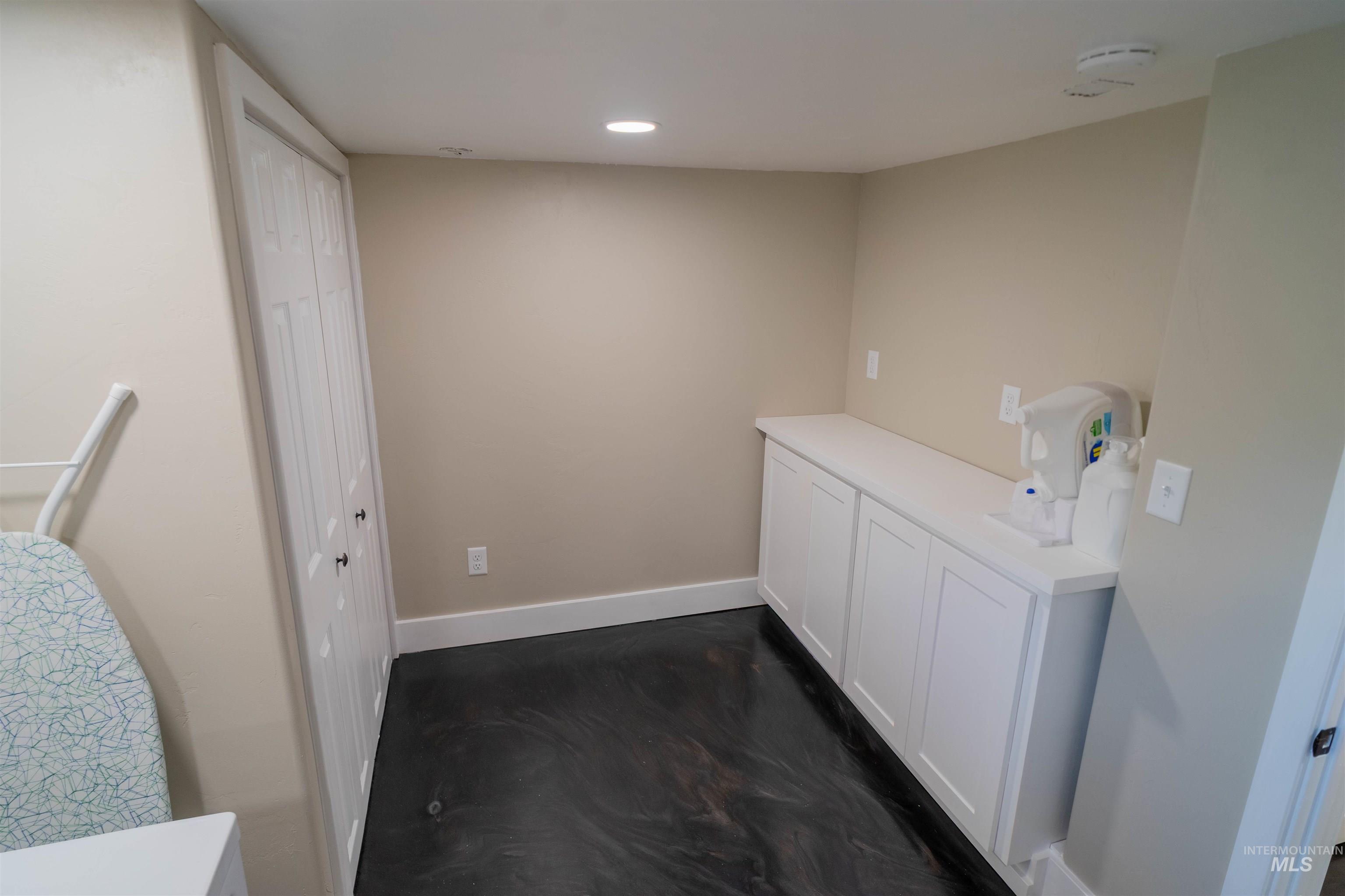 1212 14th St, Lewiston, Idaho 83501, 4 Bedrooms, 2 Bathrooms, Residential For Sale, Price $375,000, 98946808