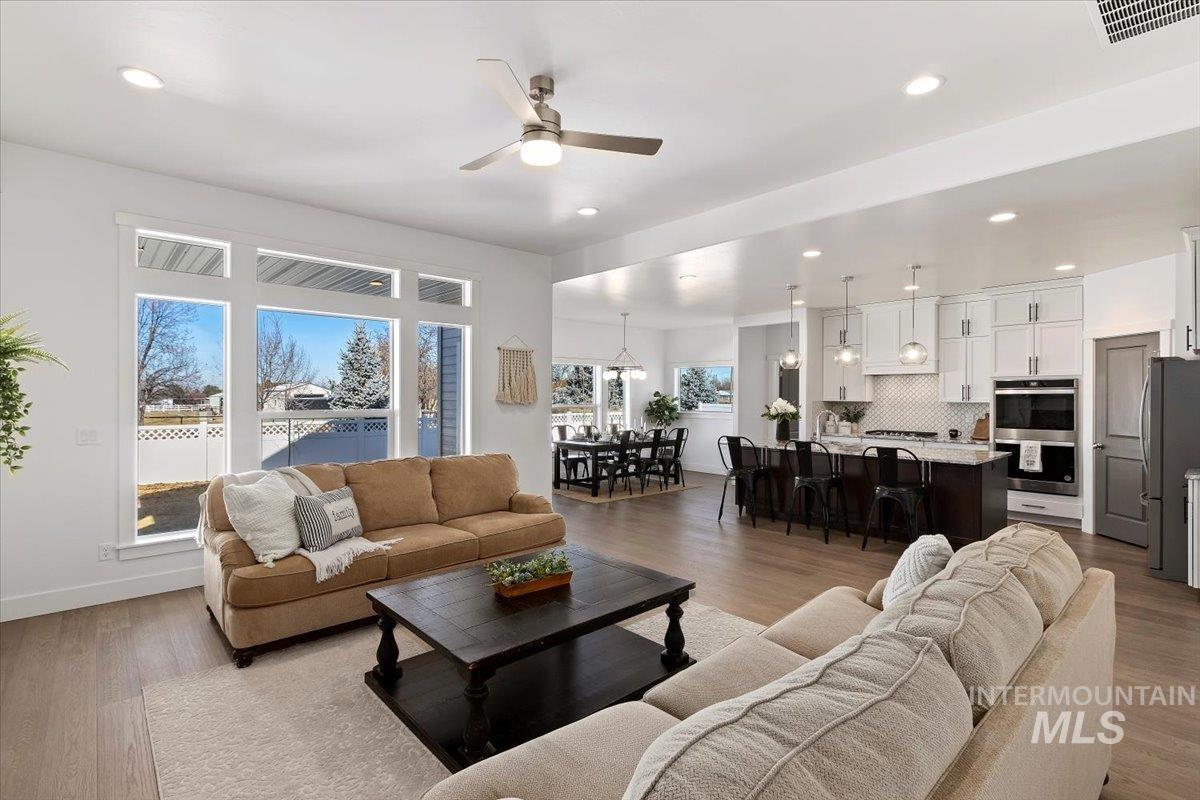 2895 Evening Sun Dr, Twin Falls, Idaho 83301-4891, 3 Bedrooms, 2.5 Bathrooms, Residential For Sale, Price $589,900, 98946810