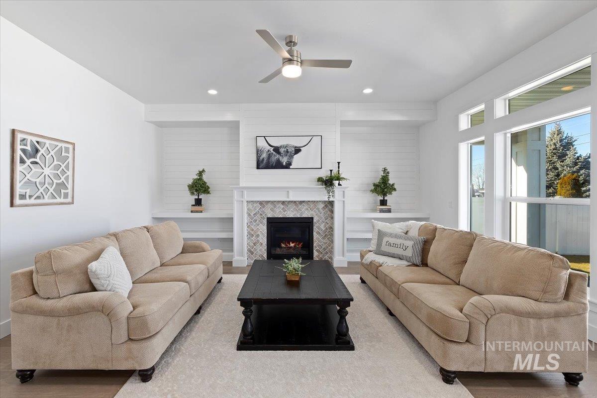 2895 Evening Sun Dr, Twin Falls, Idaho 83301-4891, 3 Bedrooms, 2.5 Bathrooms, Residential For Sale, Price $589,900, 98946810