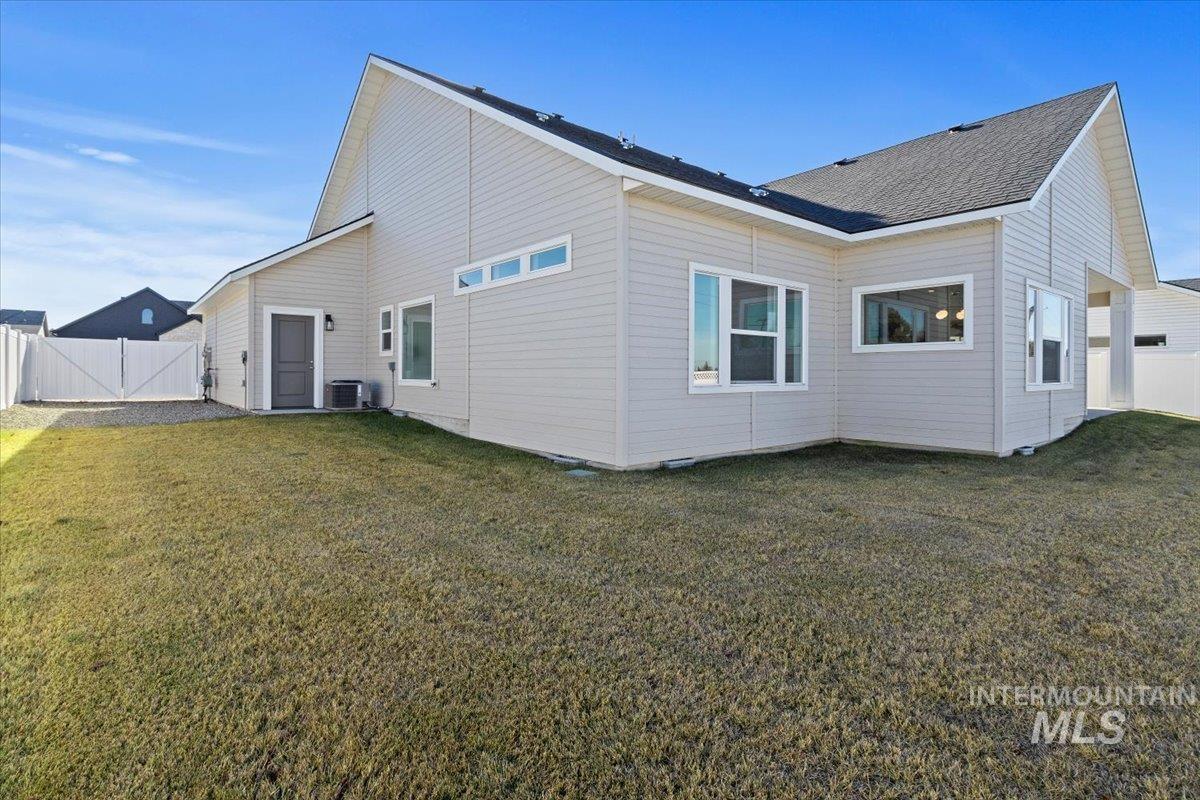 2895 Evening Sun Dr, Twin Falls, Idaho 83301-4891, 3 Bedrooms, 2.5 Bathrooms, Residential For Sale, Price $589,900, 98946810