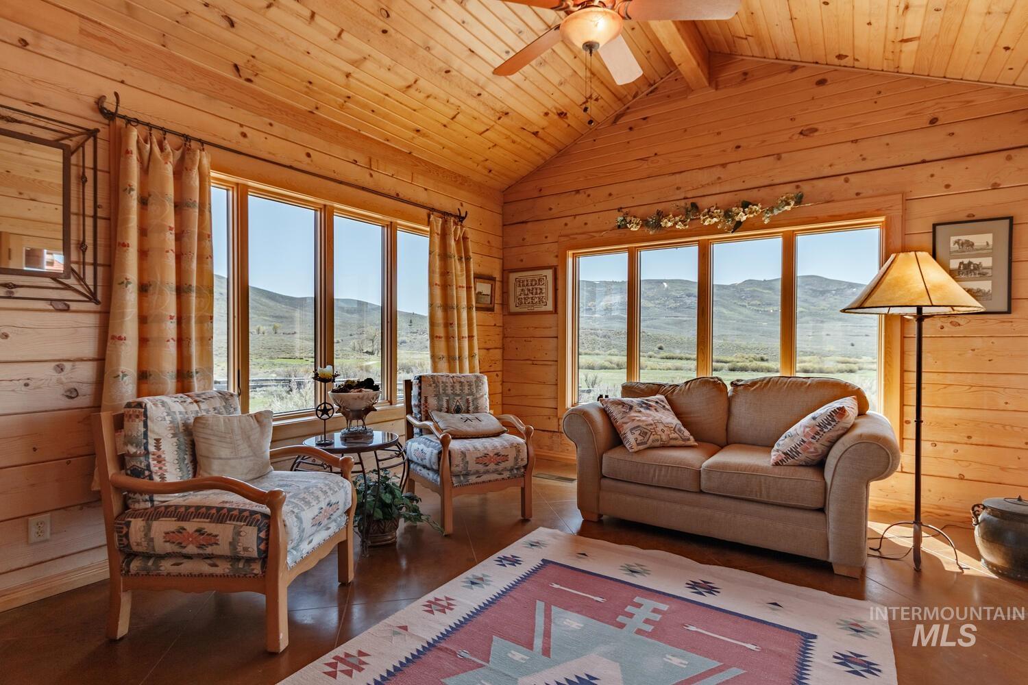 21800 Carringer, Mountain Home, Idaho 83647, 3 Bedrooms, 3 Bathrooms, Residential For Sale, Price $4,500,000, 98946812
