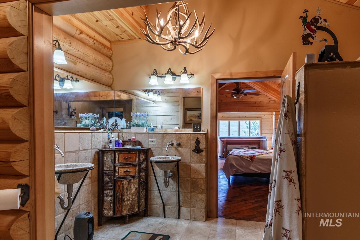 21800 Carringer, Mountain Home, Idaho 83647, 3 Bedrooms, 3 Bathrooms, Residential For Sale, Price $4,500,000, 98946812