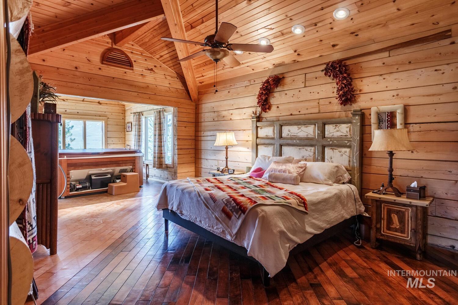 21800 Carringer, Mountain Home, Idaho 83647, 3 Bedrooms, 3 Bathrooms, Residential For Sale, Price $4,500,000, 98946812