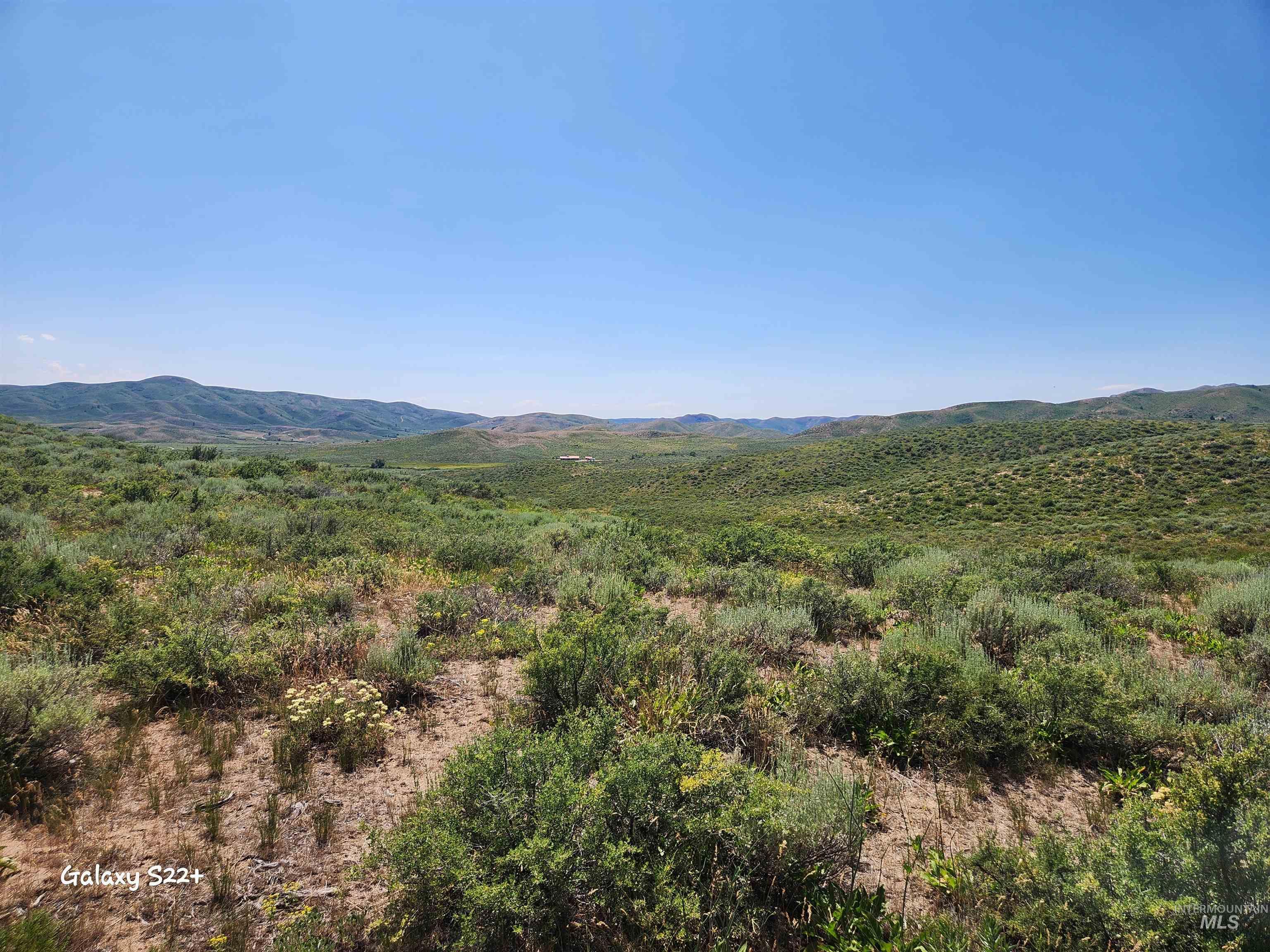 21800 Carringer, Mountain Home, Idaho 83647, 3 Bedrooms, 3 Bathrooms, Residential For Sale, Price $4,500,000, 98946812