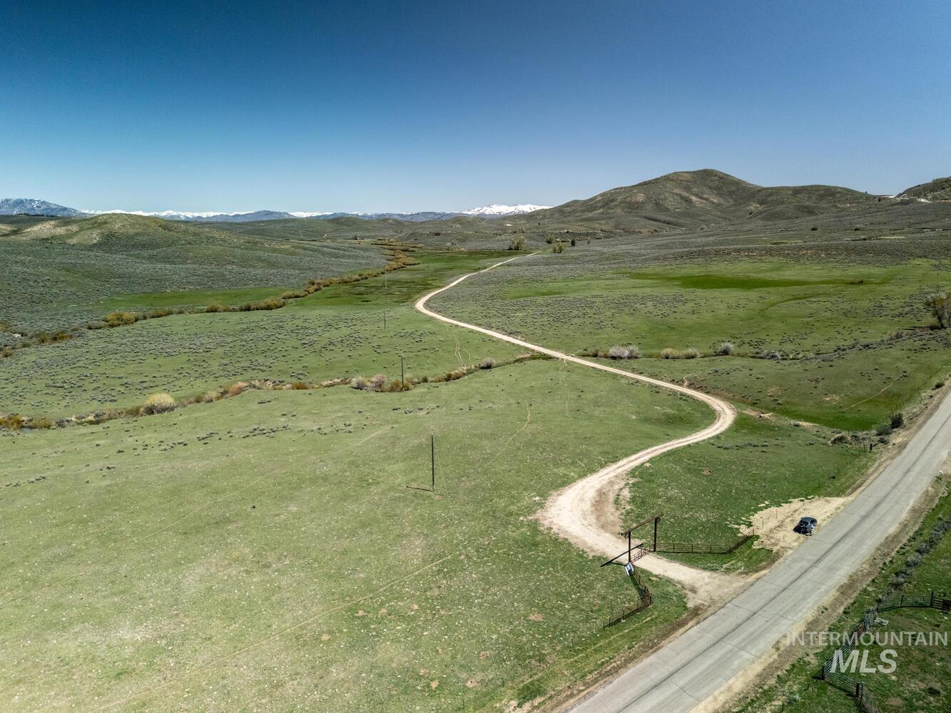 21800 Carringer, Mountain Home, Idaho 83647, 3 Bedrooms, 3 Bathrooms, Residential For Sale, Price $4,500,000, 98946812