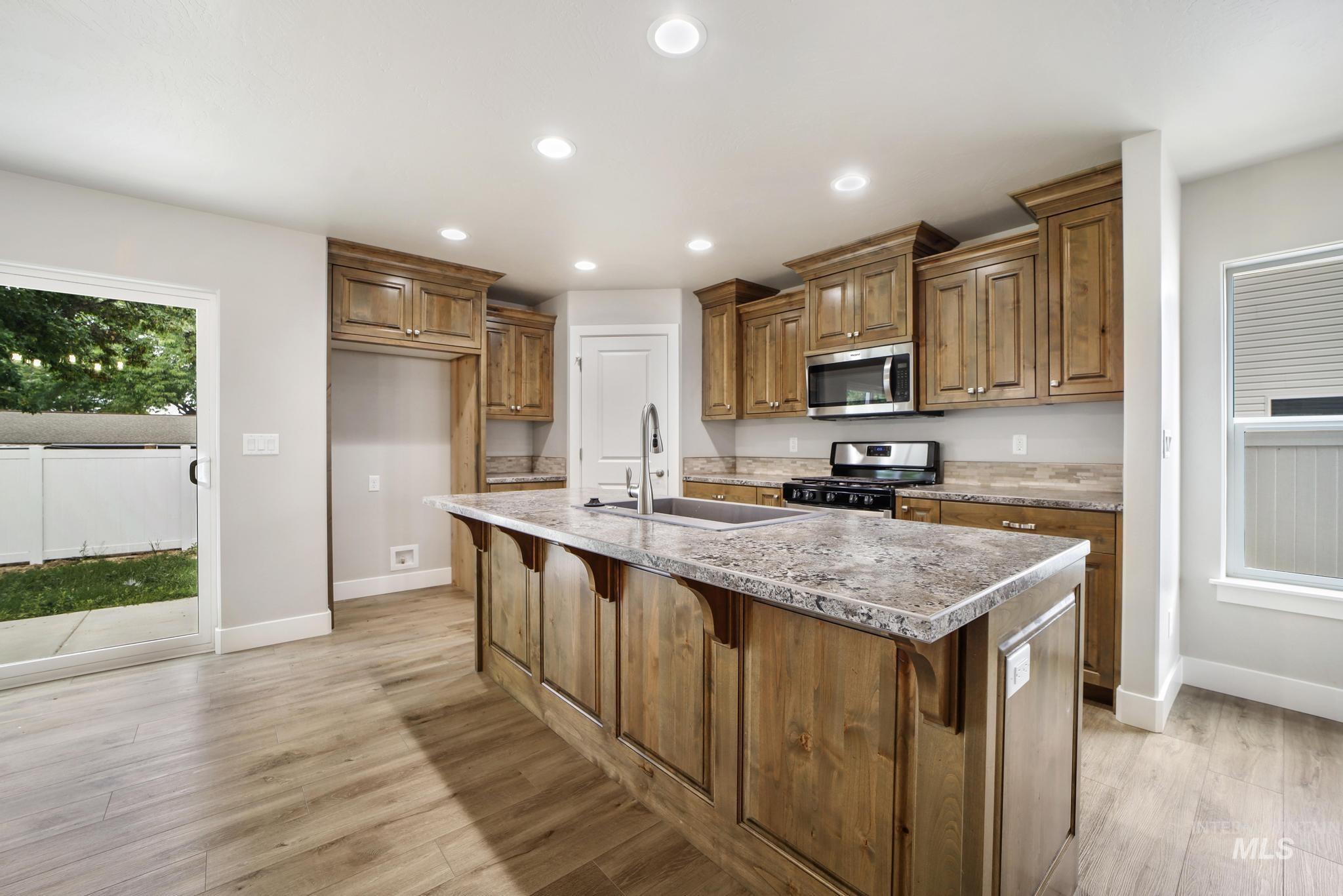 812, 816, 820, Jack Ave, Jerome, Idaho 83338, 4 Bedrooms, 2.5 Bathrooms, Residential Income For Sale, Price $2,376,000, 98946817