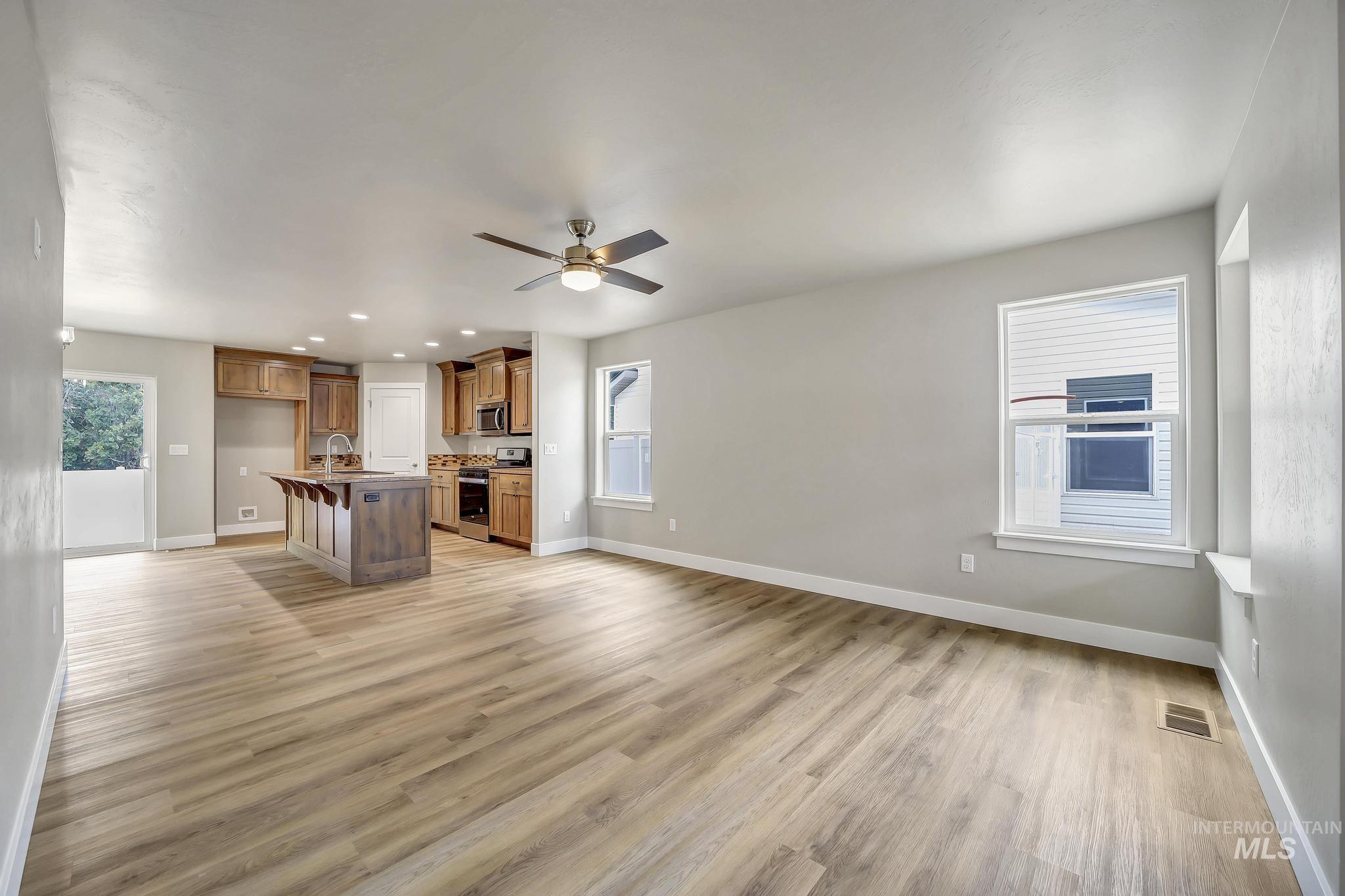 812, 816, 820, Jack Ave, Jerome, Idaho 83338, 4 Bedrooms, 2.5 Bathrooms, Residential Income For Sale, Price $2,376,000, 98946817