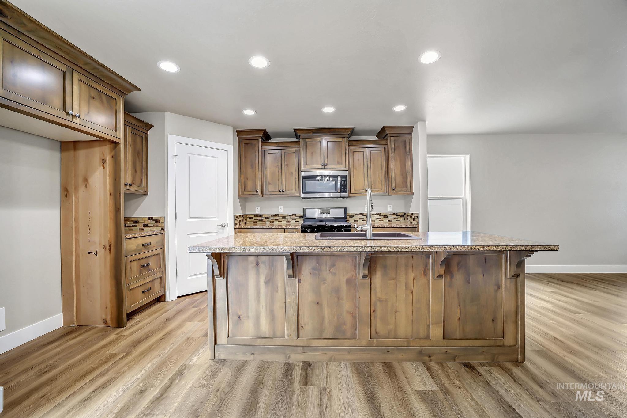 812, 816, 820, Jack Ave, Jerome, Idaho 83338, 4 Bedrooms, 2.5 Bathrooms, Residential Income For Sale, Price $2,376,000, 98946817