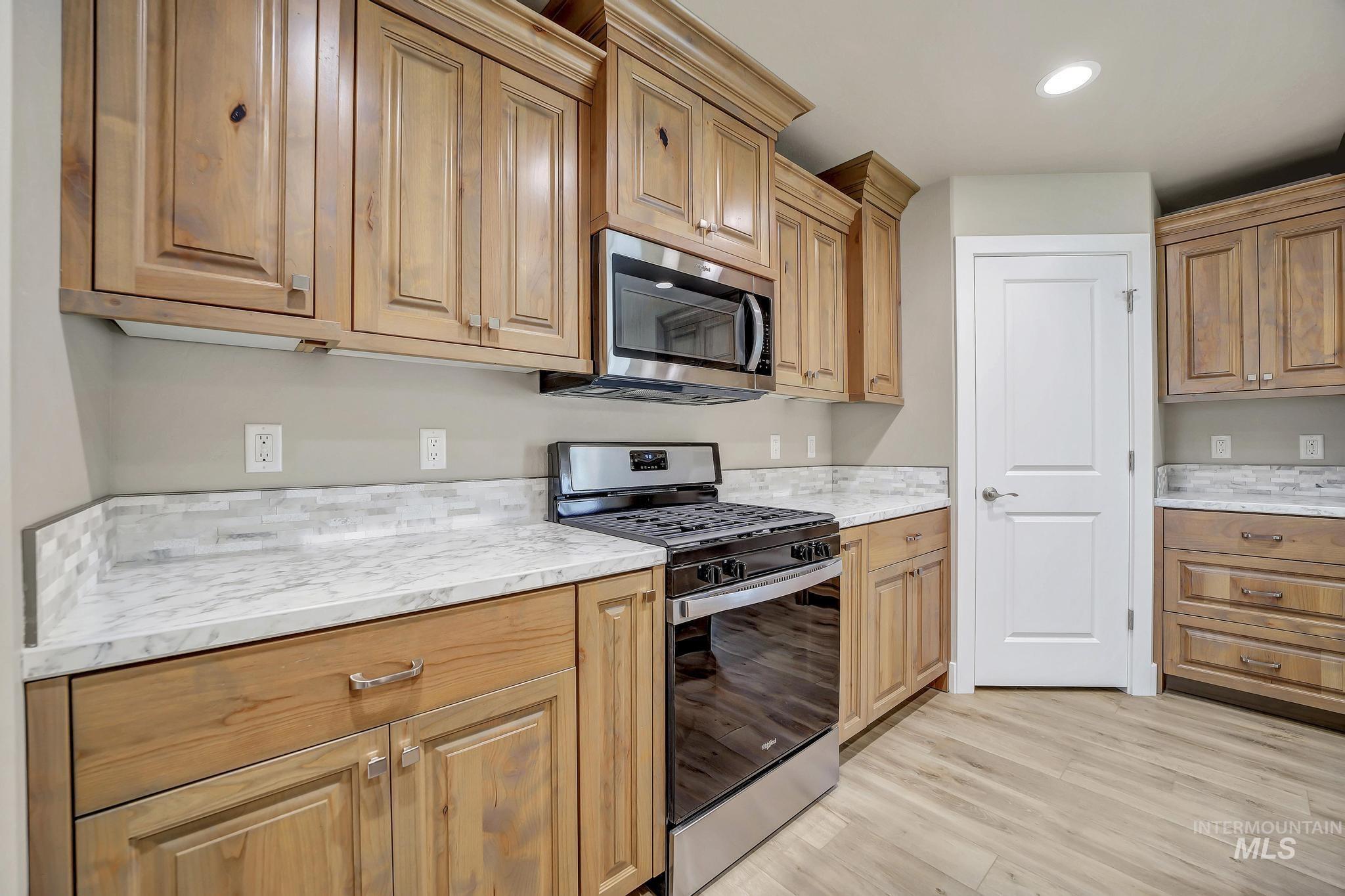 812, 816, 820, Jack Ave, Jerome, Idaho 83338, 4 Bedrooms, 2.5 Bathrooms, Residential Income For Sale, Price $2,376,000, 98946817