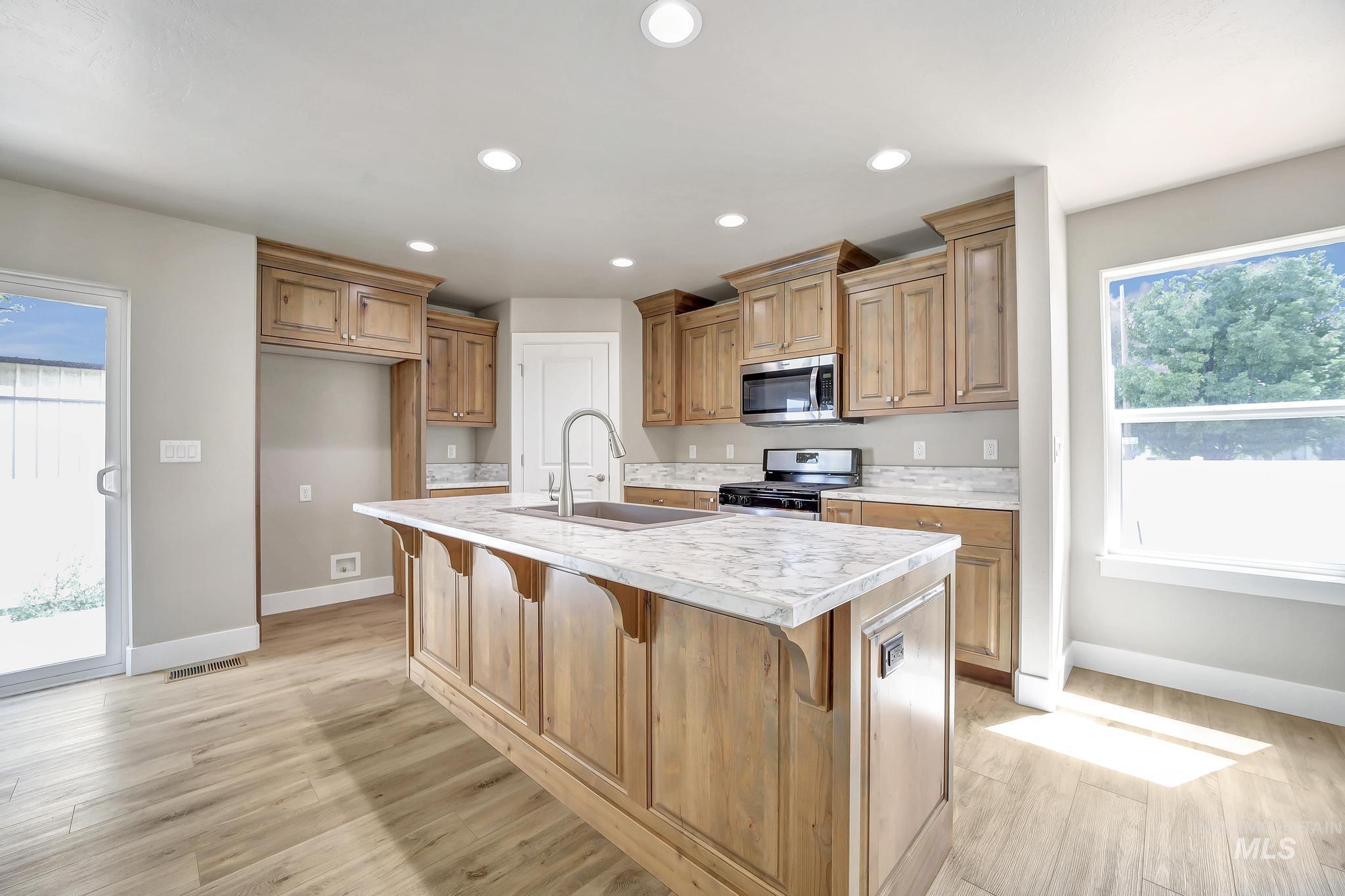812, 816, 820, Jack Ave, Jerome, Idaho 83338, 4 Bedrooms, 2.5 Bathrooms, Residential Income For Sale, Price $2,376,000, 98946817