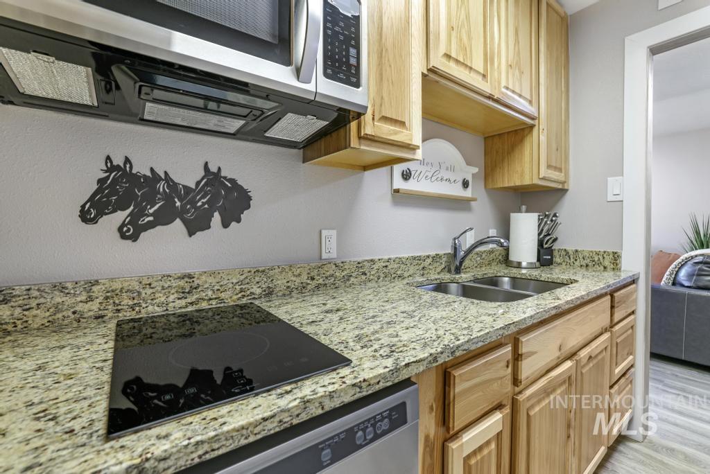 111 Main, Hagerman, Idaho 83332, 2 Bedrooms, 1 Bathroom, Residential Income For Sale, Price $549,900, 98946822