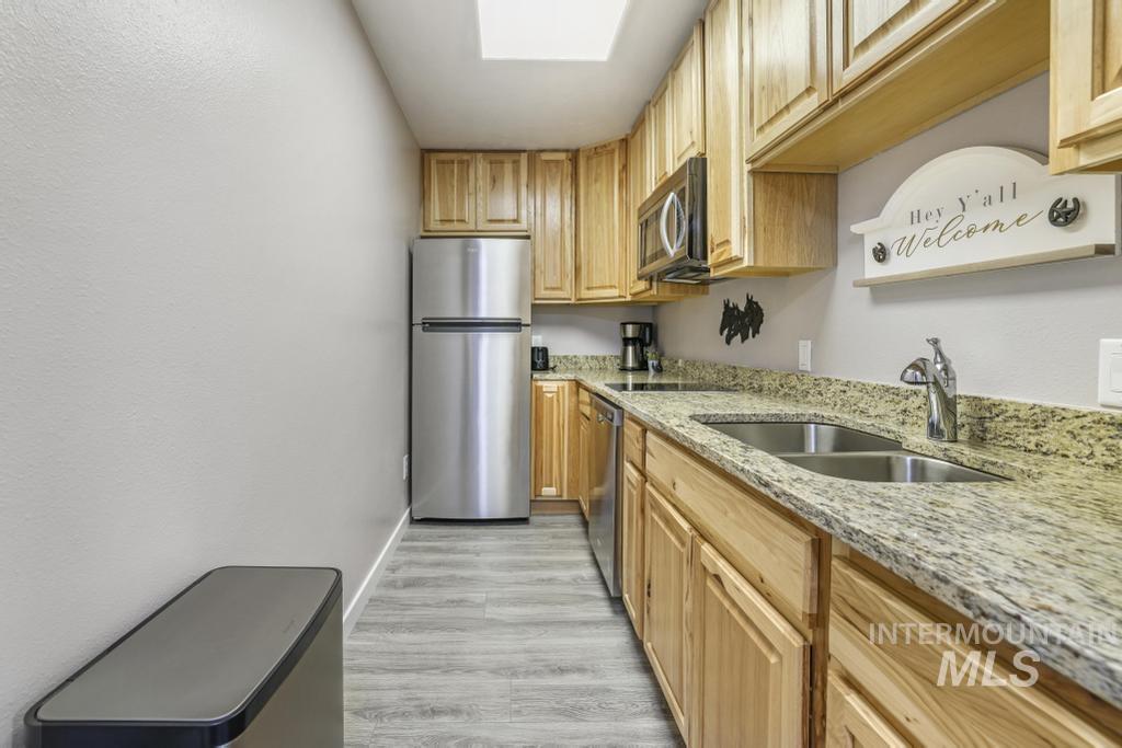 111 Main, Hagerman, Idaho 83332, 2 Bedrooms, 1 Bathroom, Residential Income For Sale, Price $549,900, 98946822