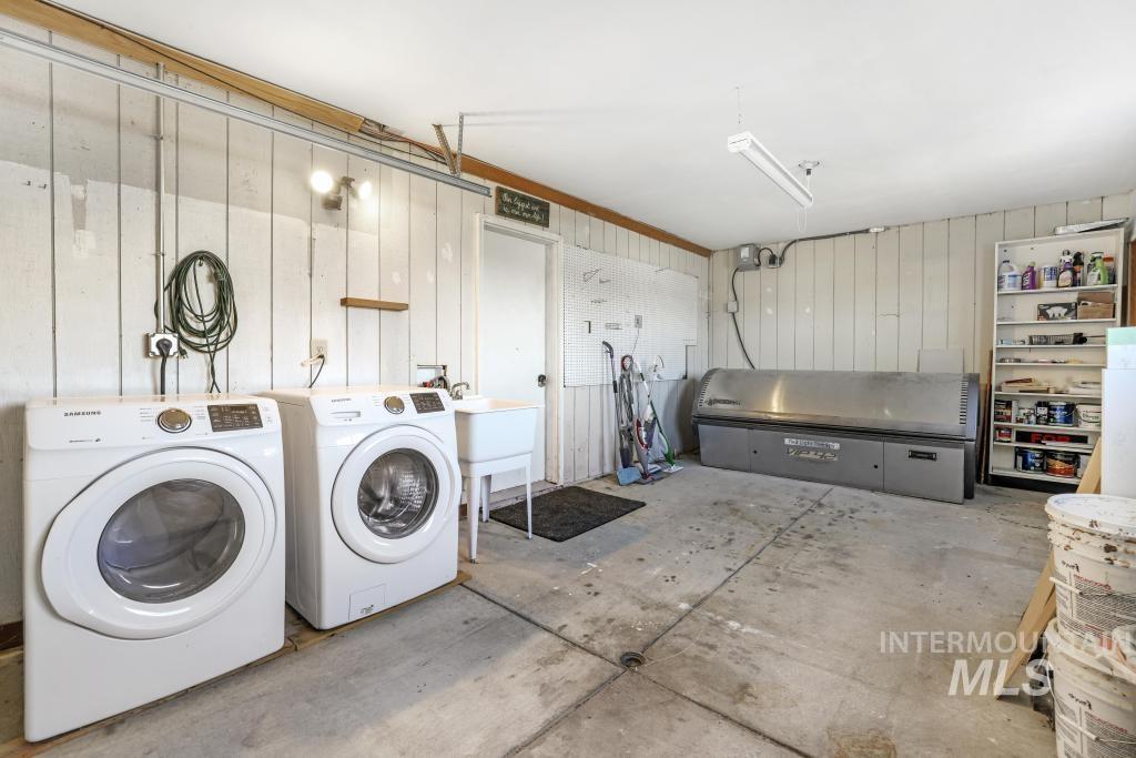 111 Main, Hagerman, Idaho 83332, 2 Bedrooms, 1 Bathroom, Residential Income For Sale, Price $549,900, 98946822