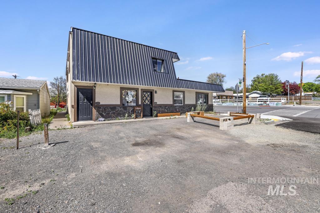 111 Main, Hagerman, Idaho 83332, 2 Bedrooms, 1 Bathroom, Residential Income For Sale, Price $549,900, 98946822