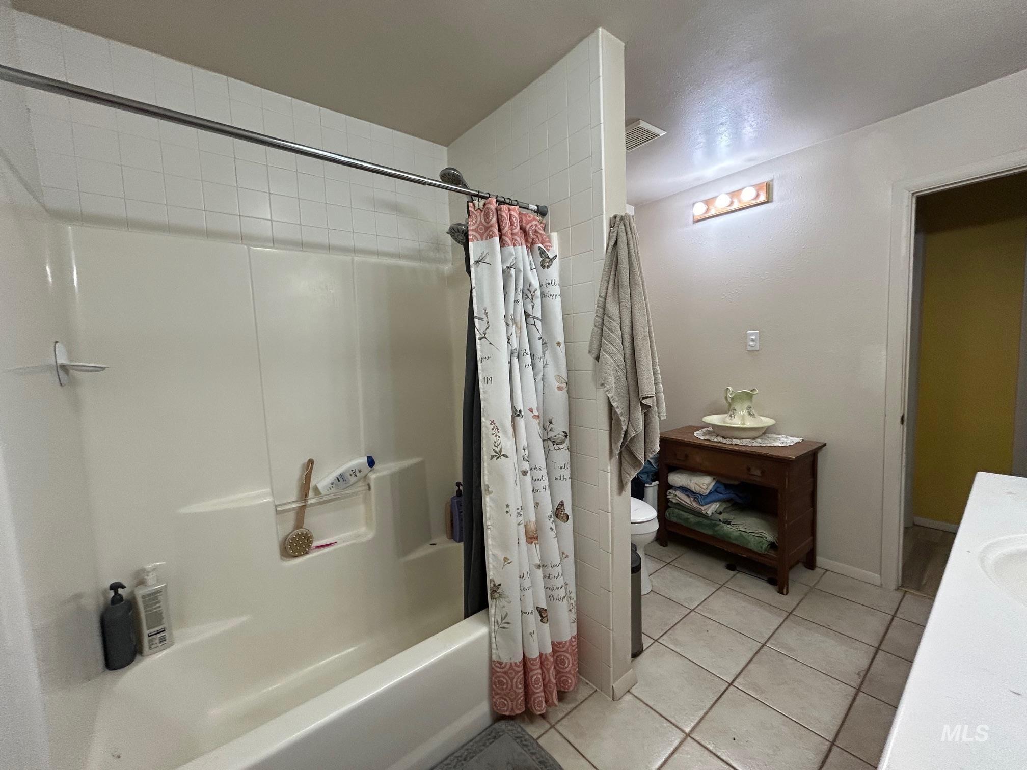1585 Woodside Road, Winchester, Idaho 83555, 2 Bedrooms, 1 Bathroom, Residential For Sale, Price $525,000, 98946875