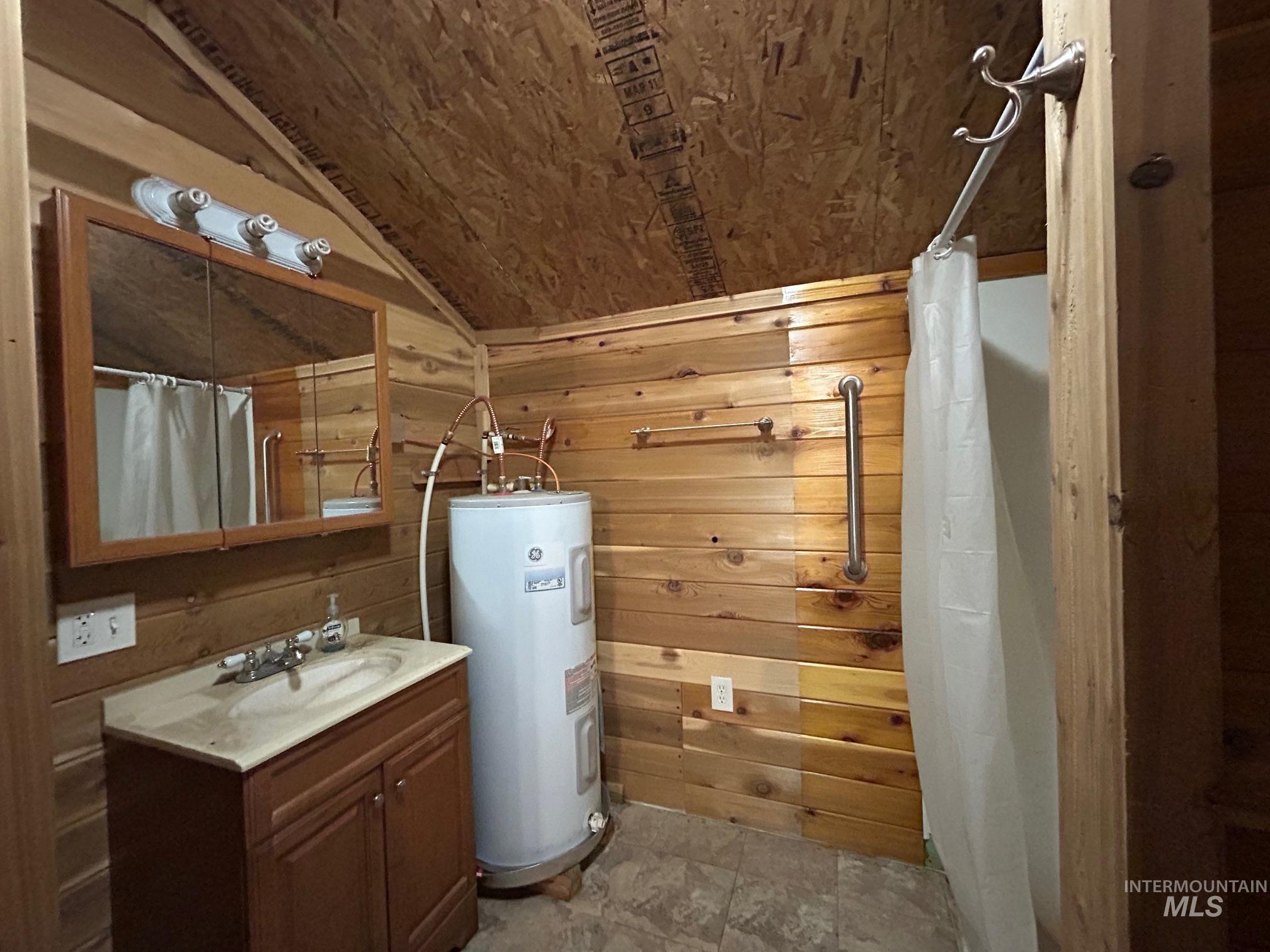 1585 Woodside Road, Winchester, Idaho 83555, 2 Bedrooms, 1 Bathroom, Residential For Sale, Price $525,000, 98946875