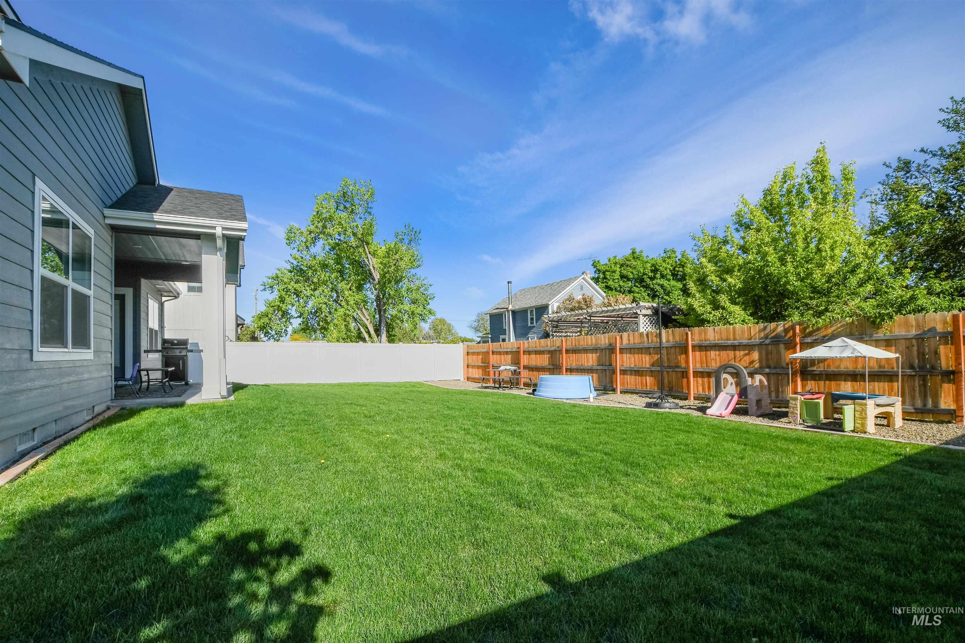 3908 E Park Ridge Dr, Nampa, Idaho 83687, 5 Bedrooms, 2.5 Bathrooms, Residential For Sale, Price $570,000, 98946878