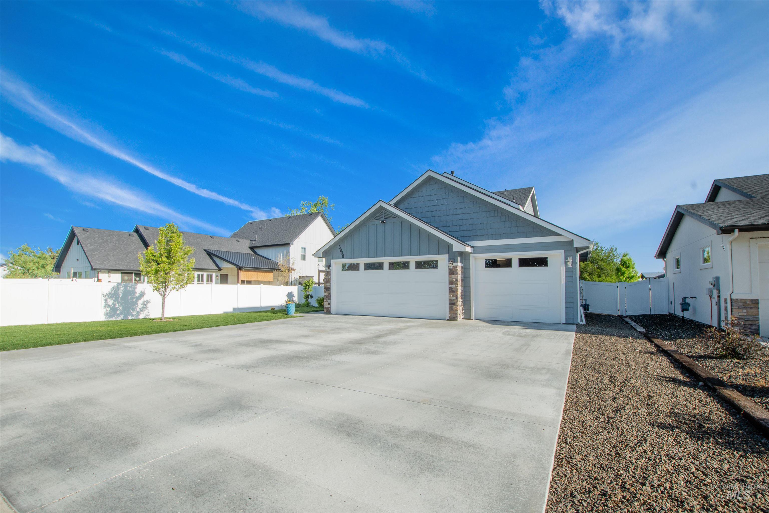 3908 E Park Ridge Dr, Nampa, Idaho 83687, 5 Bedrooms, 2.5 Bathrooms, Residential For Sale, Price $570,000, 98946878