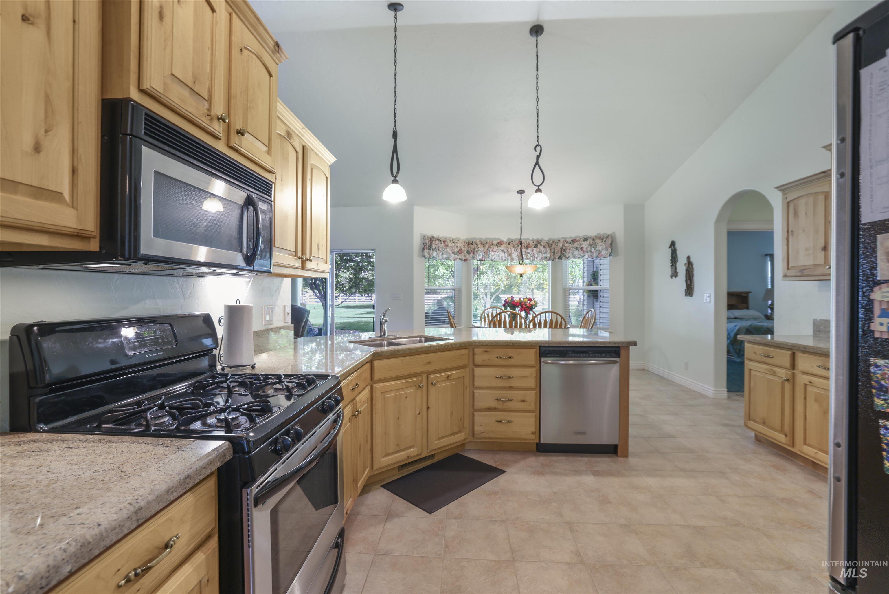 3512 E 3980 N, Kimberly, Idaho 83341, 4 Bedrooms, 2.5 Bathrooms, Residential For Sale, Price $774,900, 98946886