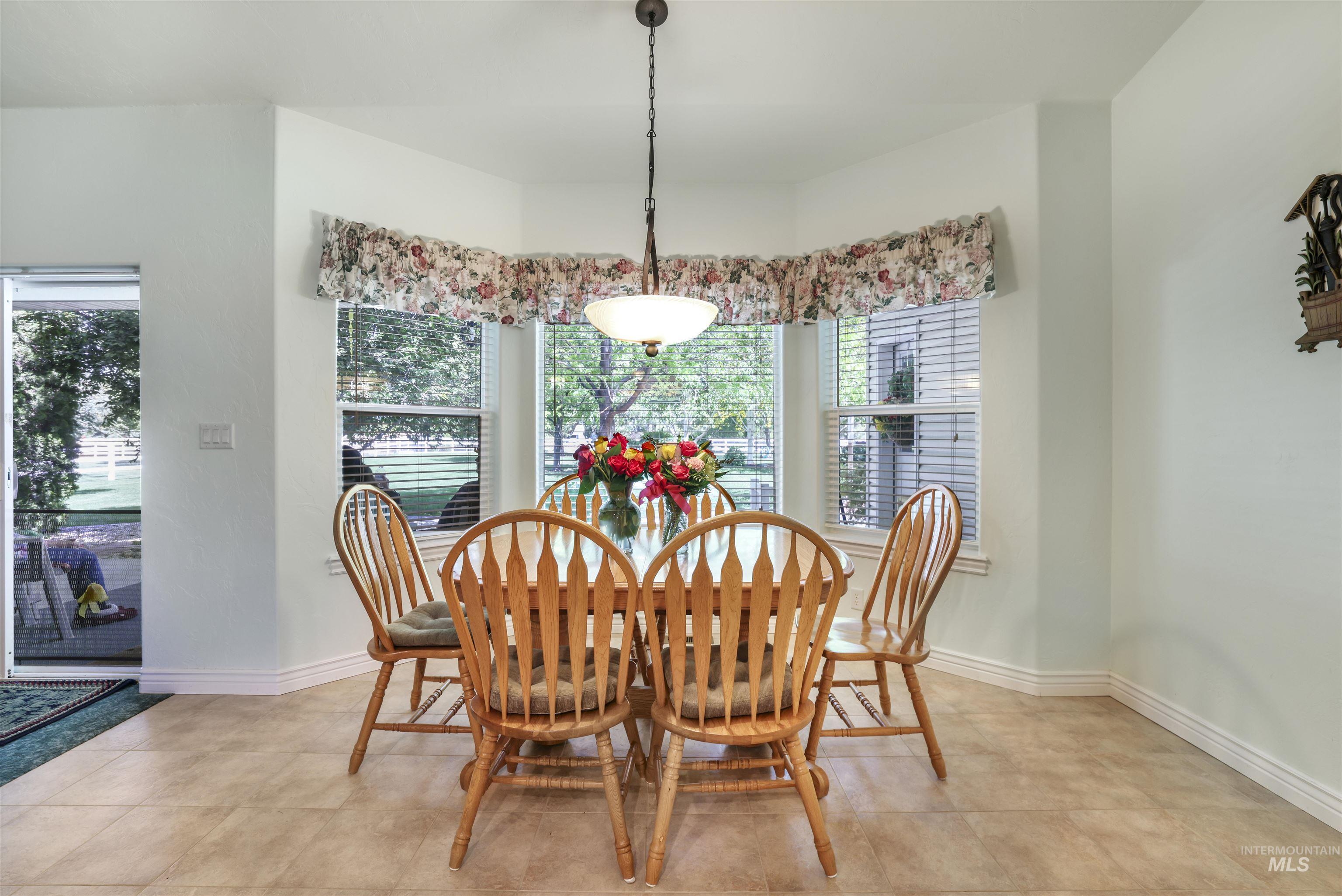 3512 E 3980 N, Kimberly, Idaho 83341, 4 Bedrooms, 2.5 Bathrooms, Residential For Sale, Price $774,900, 98946886