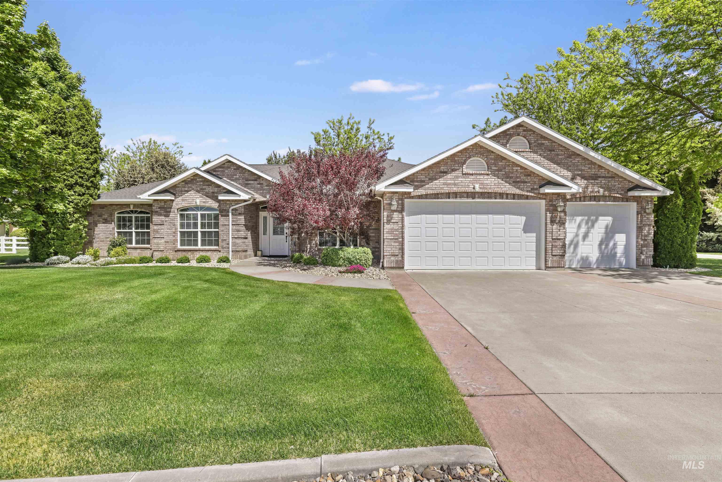3512 E 3980 N, Kimberly, Idaho 83341, 4 Bedrooms, 2.5 Bathrooms, Residential For Sale, Price $774,900, 98946886