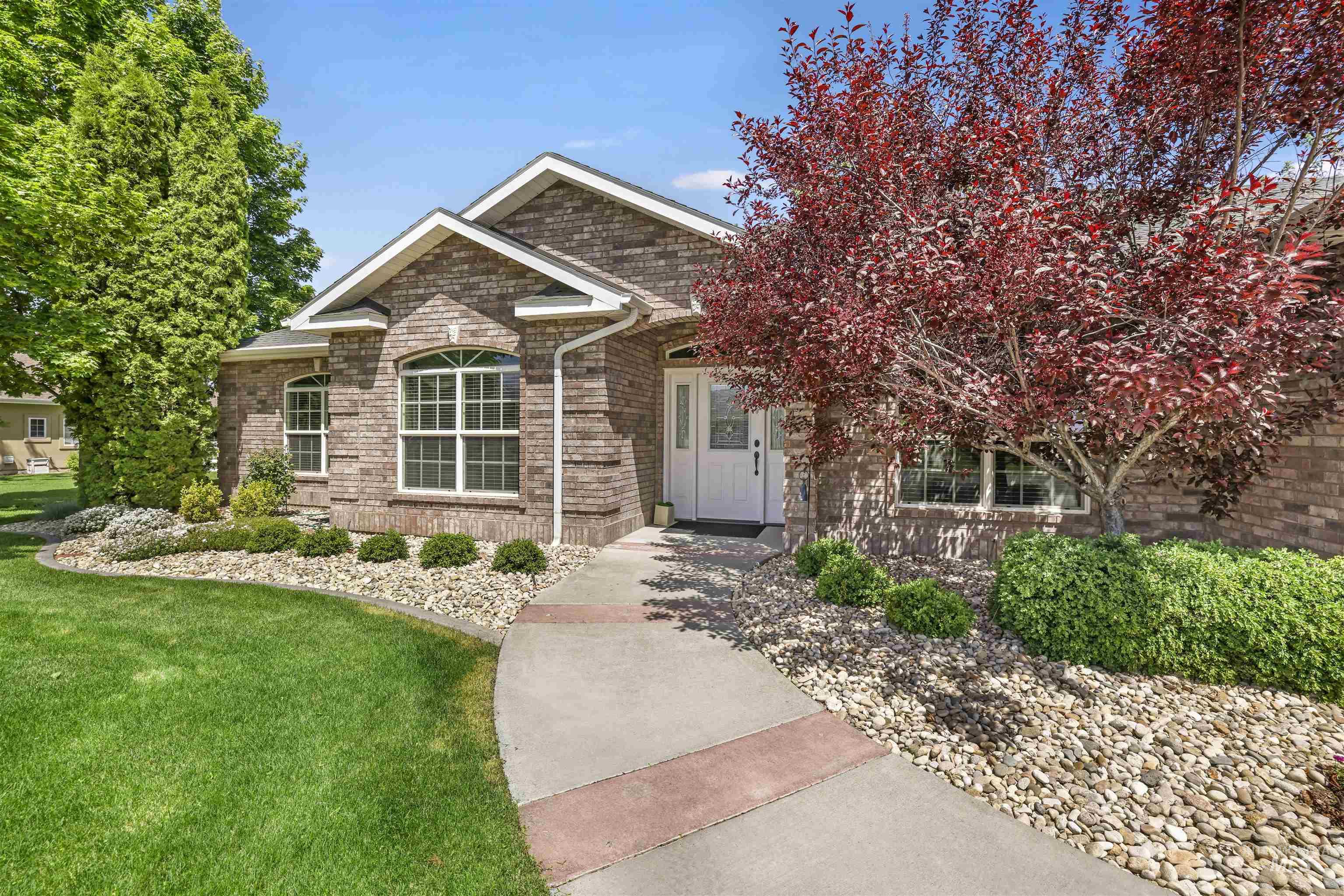 3512 E 3980 N, Kimberly, Idaho 83341, 4 Bedrooms, 2.5 Bathrooms, Residential For Sale, Price $774,900, 98946886