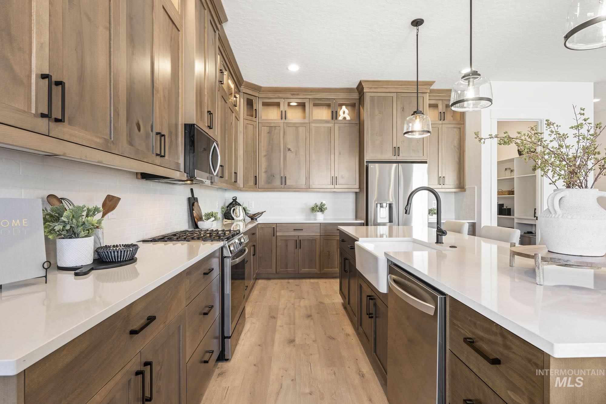 12573 S Lenora Pl, Nampa, Idaho 83686, 3 Bedrooms, 2.5 Bathrooms, Residential For Sale, Price $715,829, 98946888