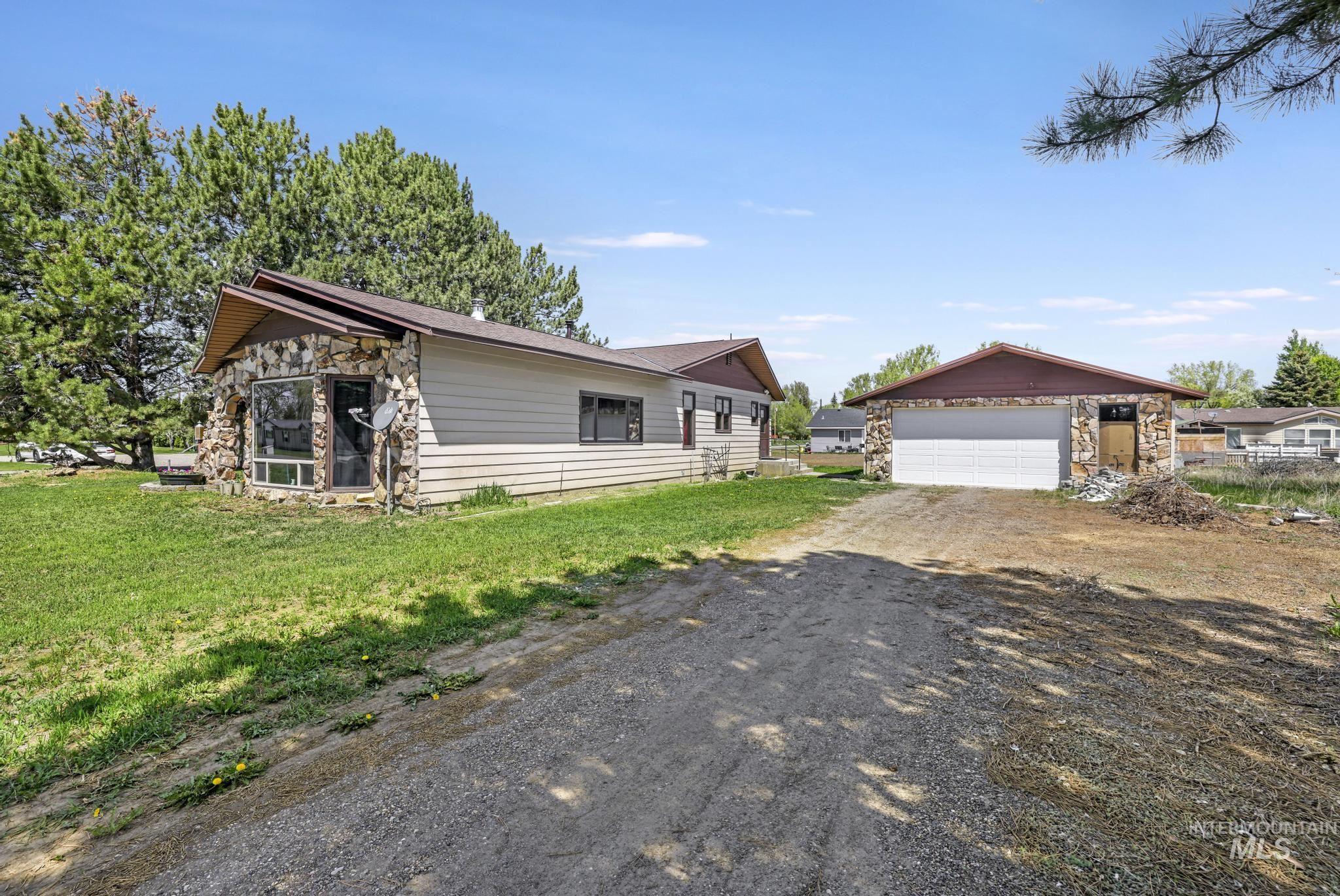 204 E Kootenai Ave, Richfield, Idaho 83349, 3 Bedrooms, 2 Bathrooms, Residential For Sale, Price $355,000, 98946893