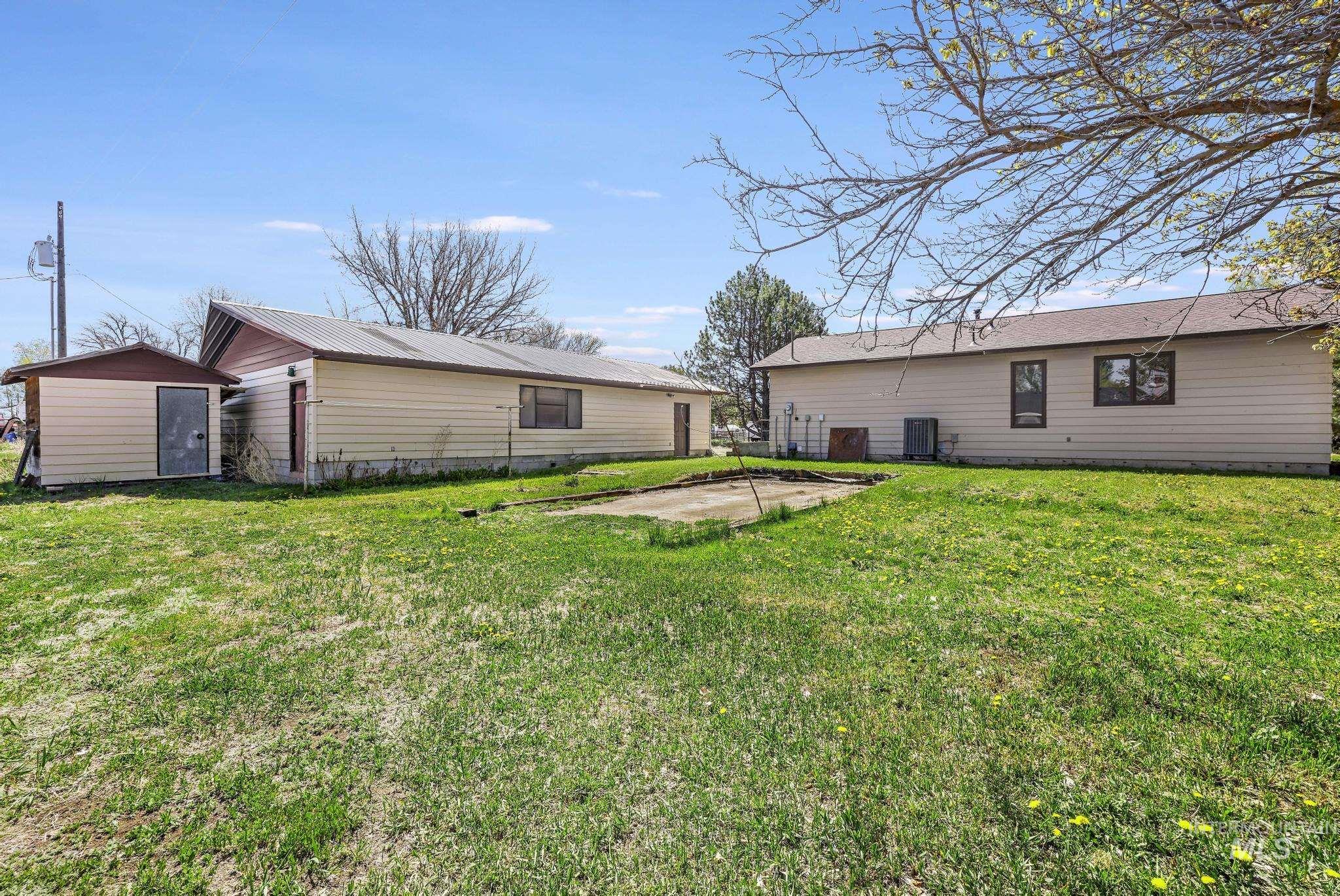 204 E Kootenai Ave, Richfield, Idaho 83349, 3 Bedrooms, 2 Bathrooms, Residential For Sale, Price $355,000, 98946893