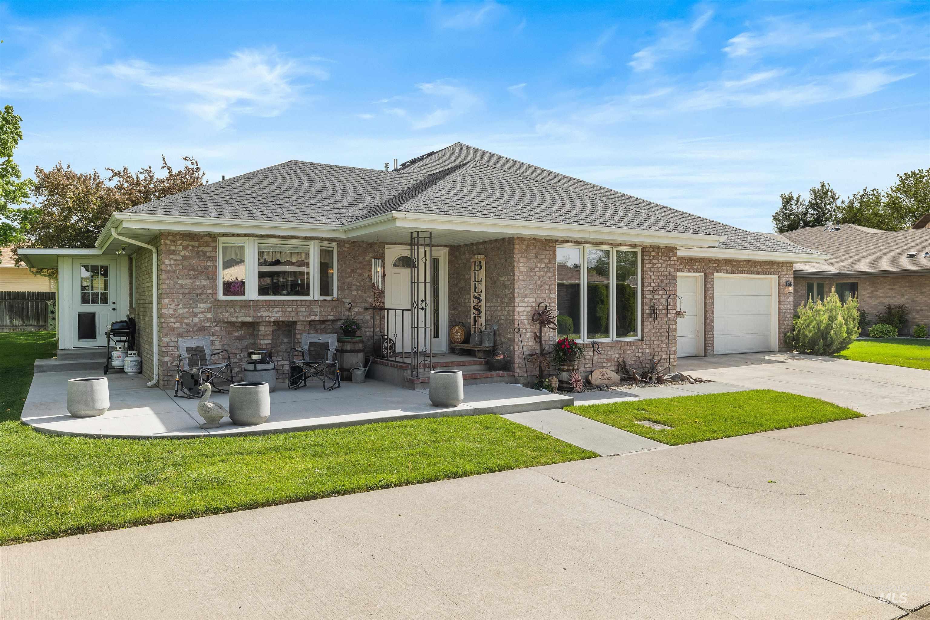 2380 Twin Oaks Park, Twin Falls, Idaho 83301, 3 Bedrooms, 3.5 Bathrooms, Residential For Sale, Price $619,900, 98946909