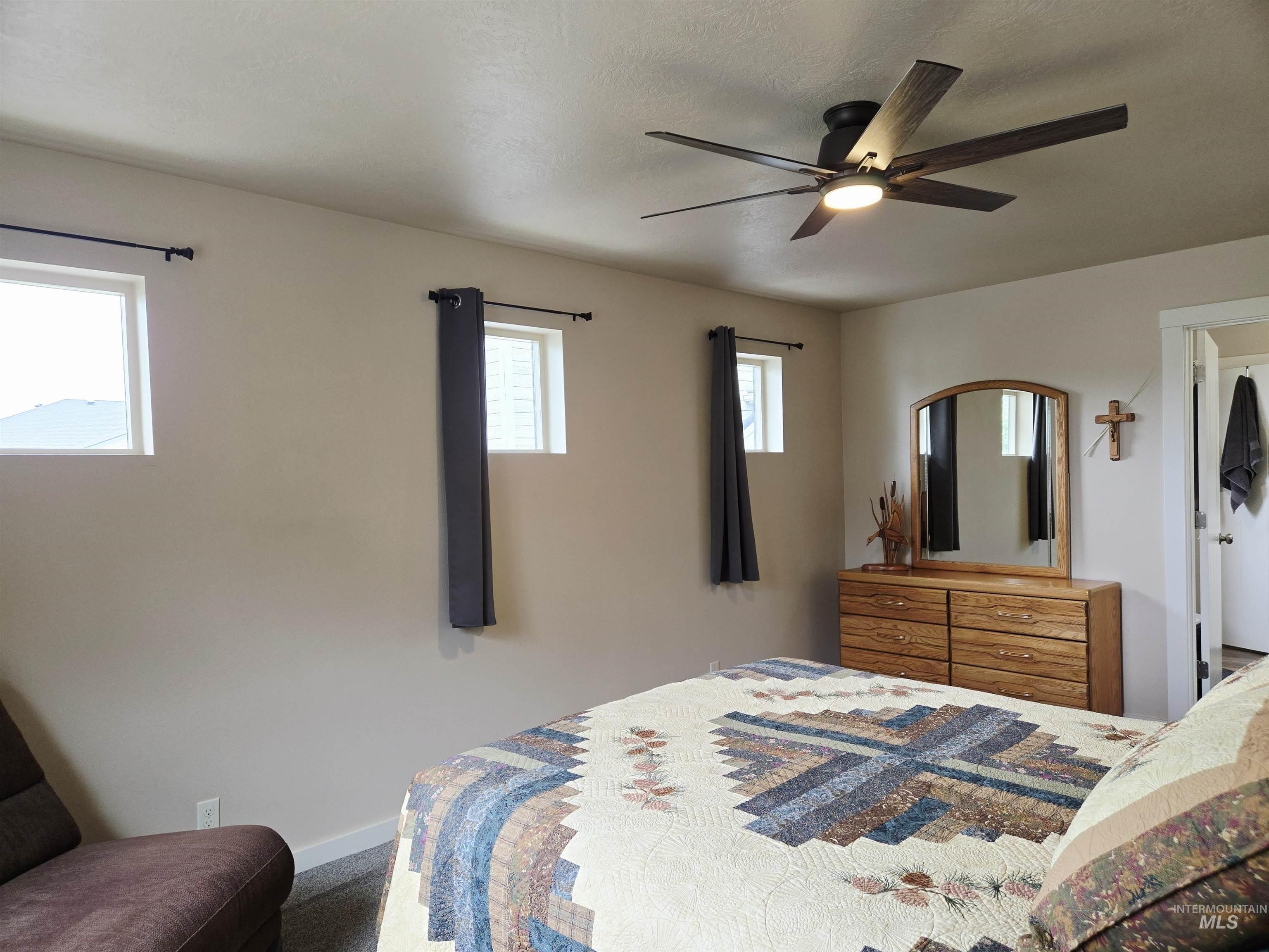 2716 Dogwood Ave, Fruitland, Idaho 83619, 3 Bedrooms, 2 Bathrooms, Residential For Sale, Price $545,000, 98946918