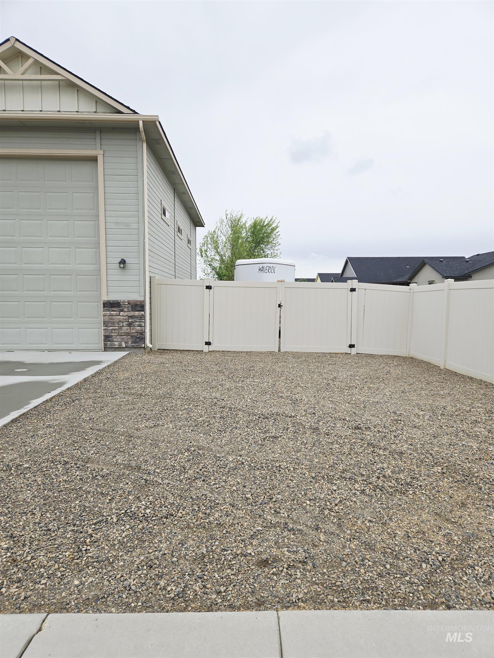2716 Dogwood Ave, Fruitland, Idaho 83619, 3 Bedrooms, 2 Bathrooms, Residential For Sale, Price $545,000, 98946918