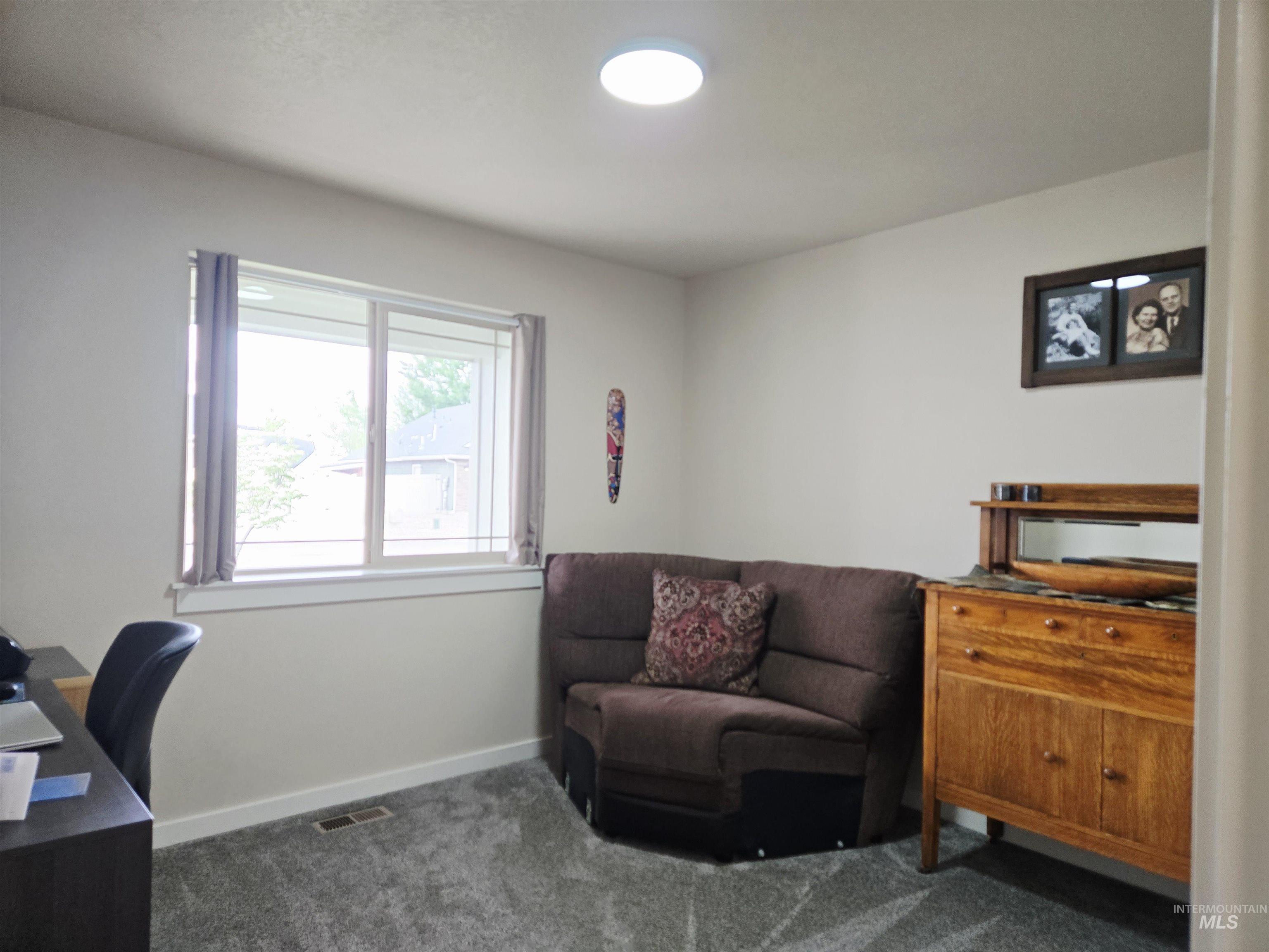 2716 Dogwood Ave, Fruitland, Idaho 83619, 3 Bedrooms, 2 Bathrooms, Residential For Sale, Price $545,000, 98946918