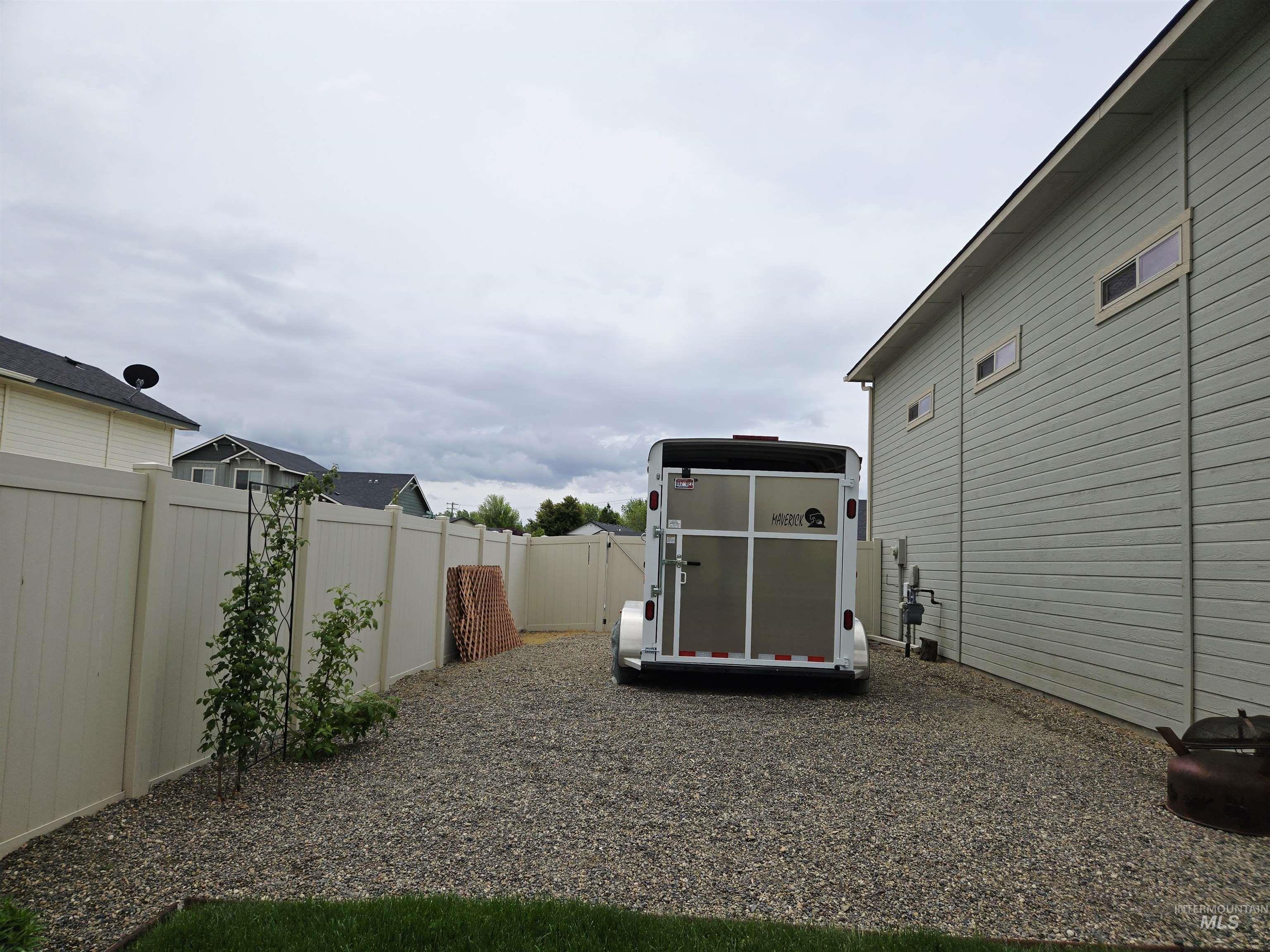 2716 Dogwood Ave, Fruitland, Idaho 83619, 3 Bedrooms, 2 Bathrooms, Residential For Sale, Price $545,000, 98946918
