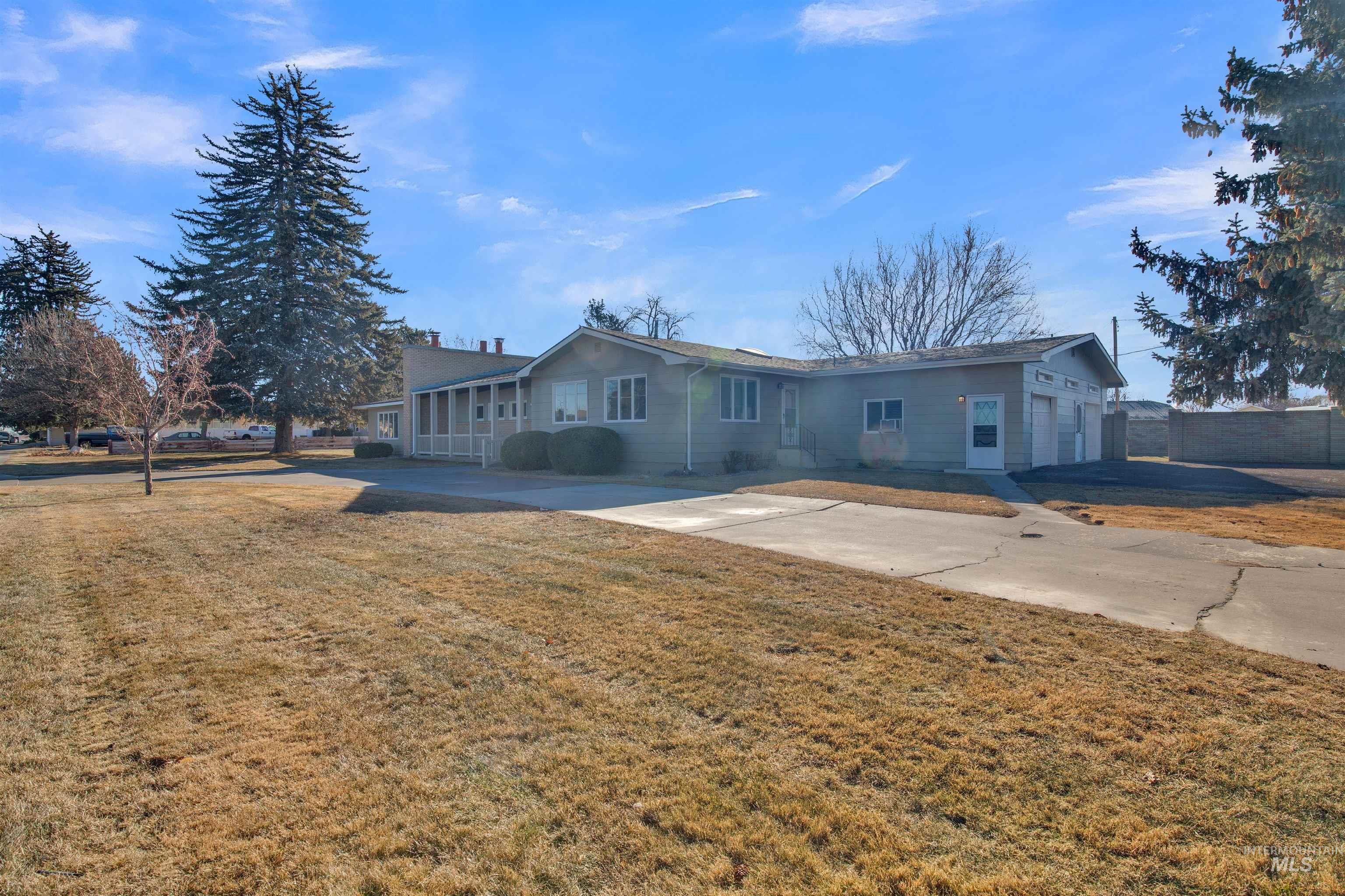 2420 Elizabeth Blvd, Twin Falls, Idaho 83301, 2 Bedrooms, 3 Bathrooms, Residential Income For Sale, Price $649,900, 98946934