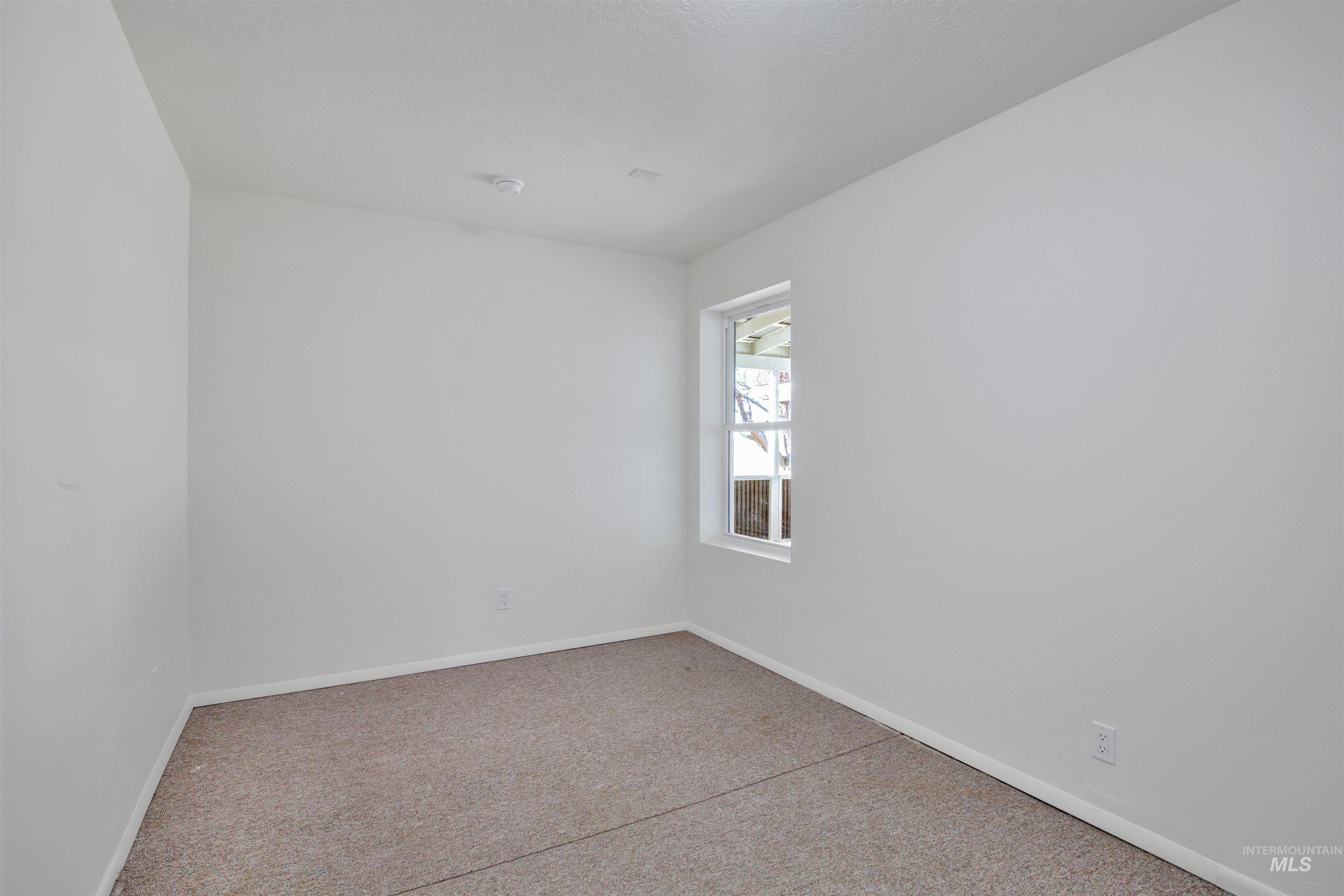 2420 Elizabeth Blvd, Twin Falls, Idaho 83301, 2 Bedrooms, 3 Bathrooms, Residential Income For Sale, Price $649,900, 98946934