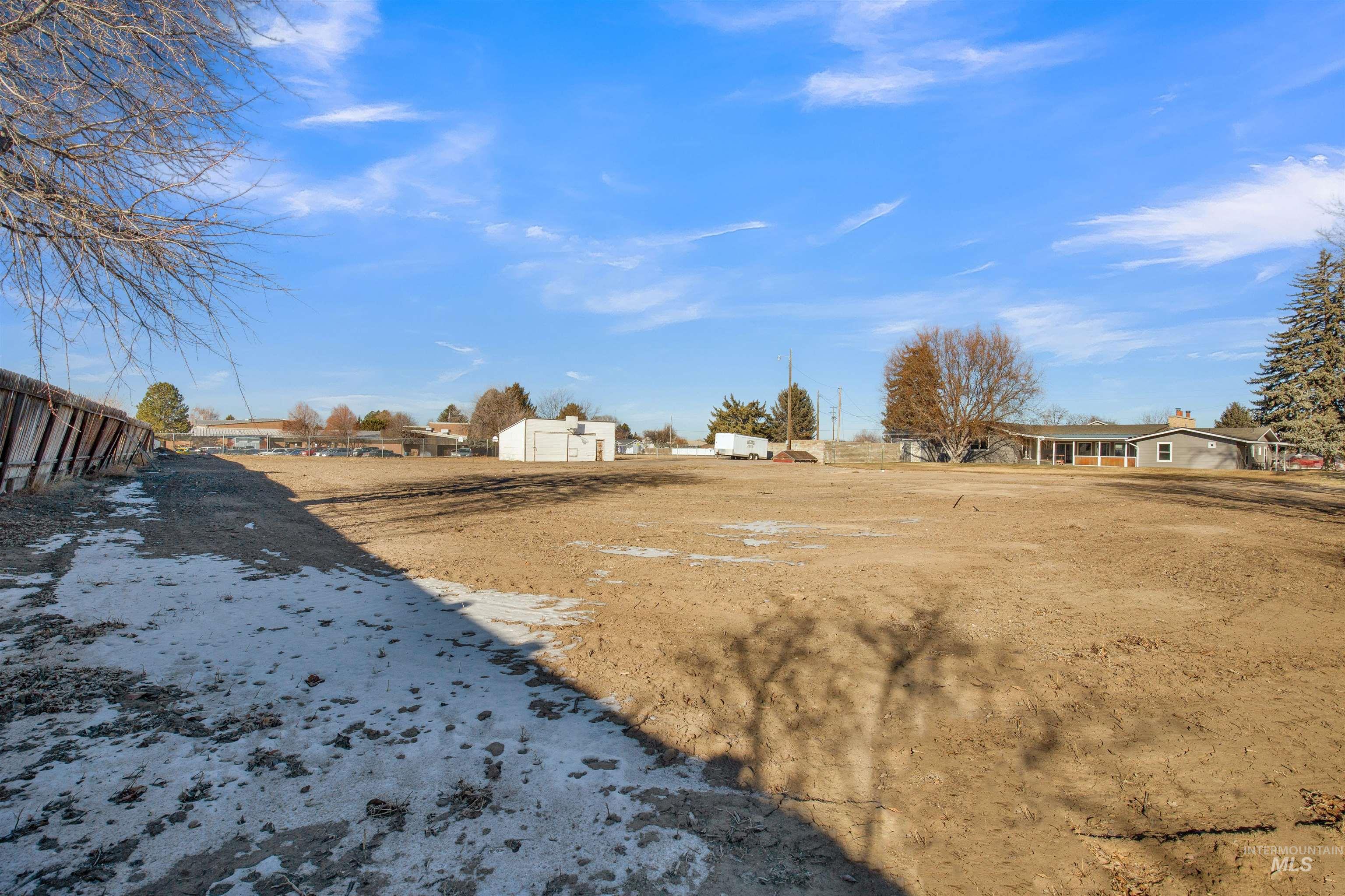 2420 Elizabeth Blvd, Twin Falls, Idaho 83301, 2 Bedrooms, 3 Bathrooms, Residential Income For Sale, Price $649,900, 98946934