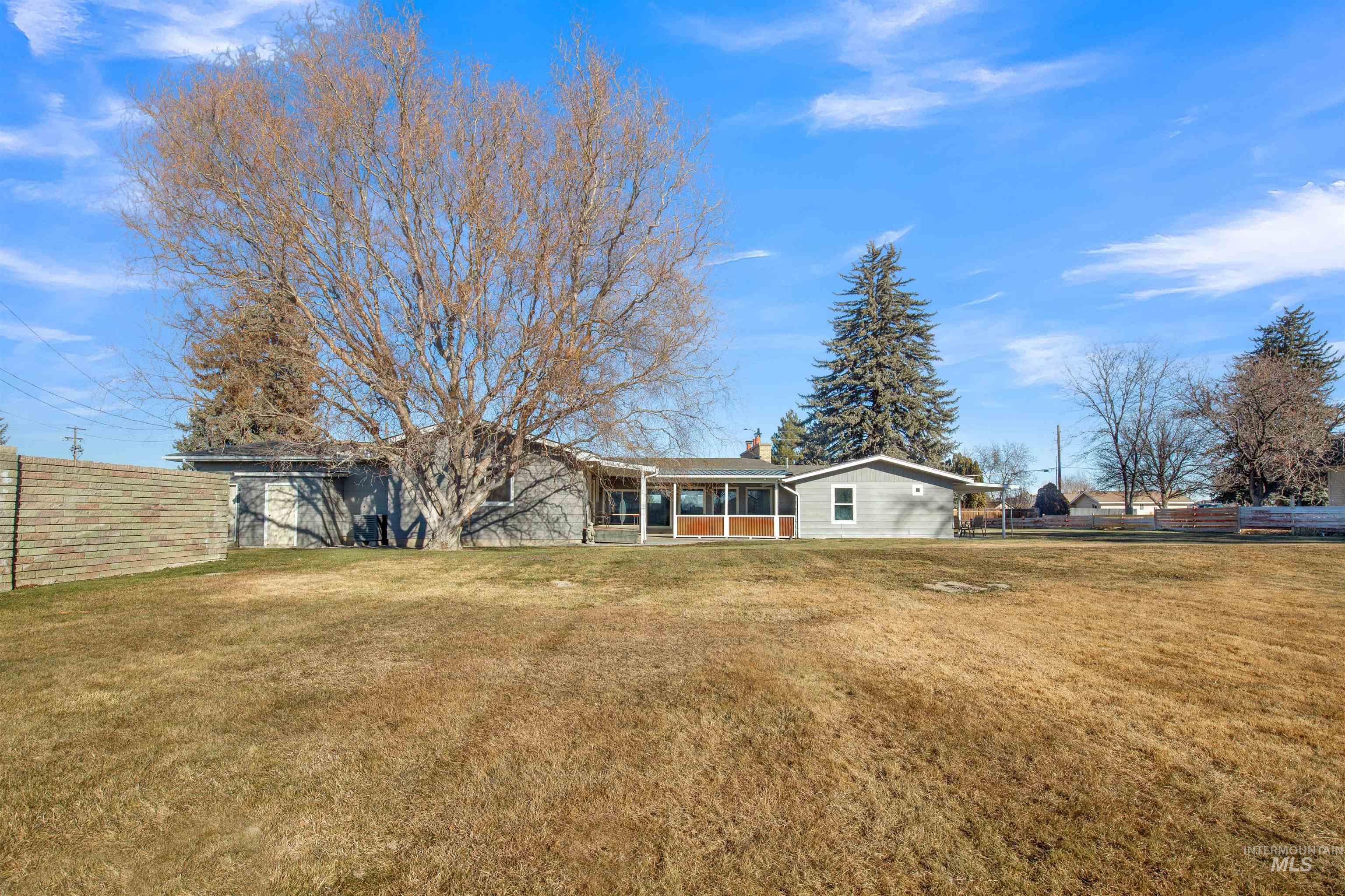 2420 Elizabeth Blvd, Twin Falls, Idaho 83301, 2 Bedrooms, 3 Bathrooms, Residential Income For Sale, Price $649,900, 98946934