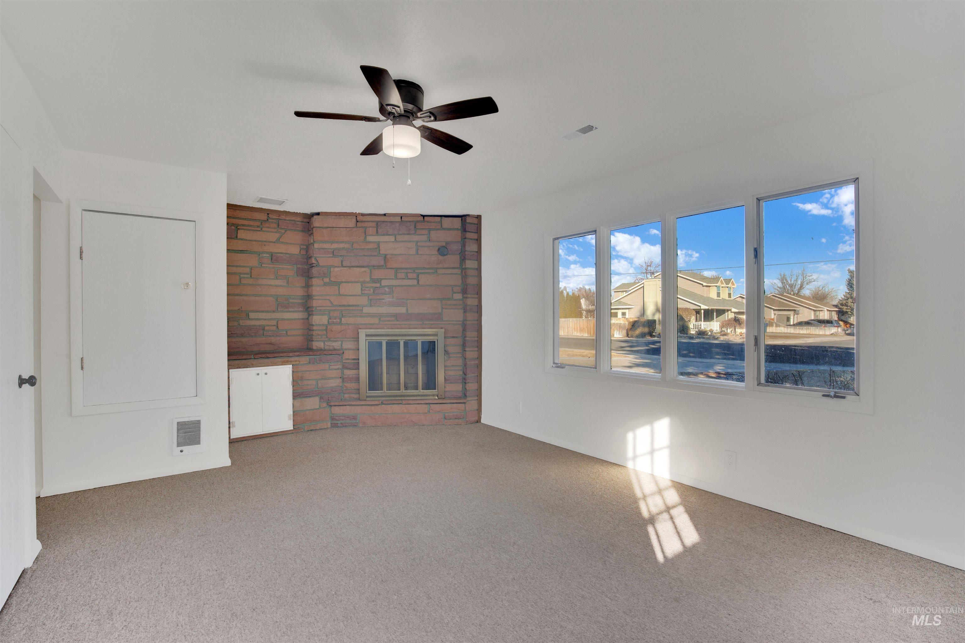 2420 Elizabeth Blvd, Twin Falls, Idaho 83301, 2 Bedrooms, 3 Bathrooms, Residential Income For Sale, Price $649,900, 98946934