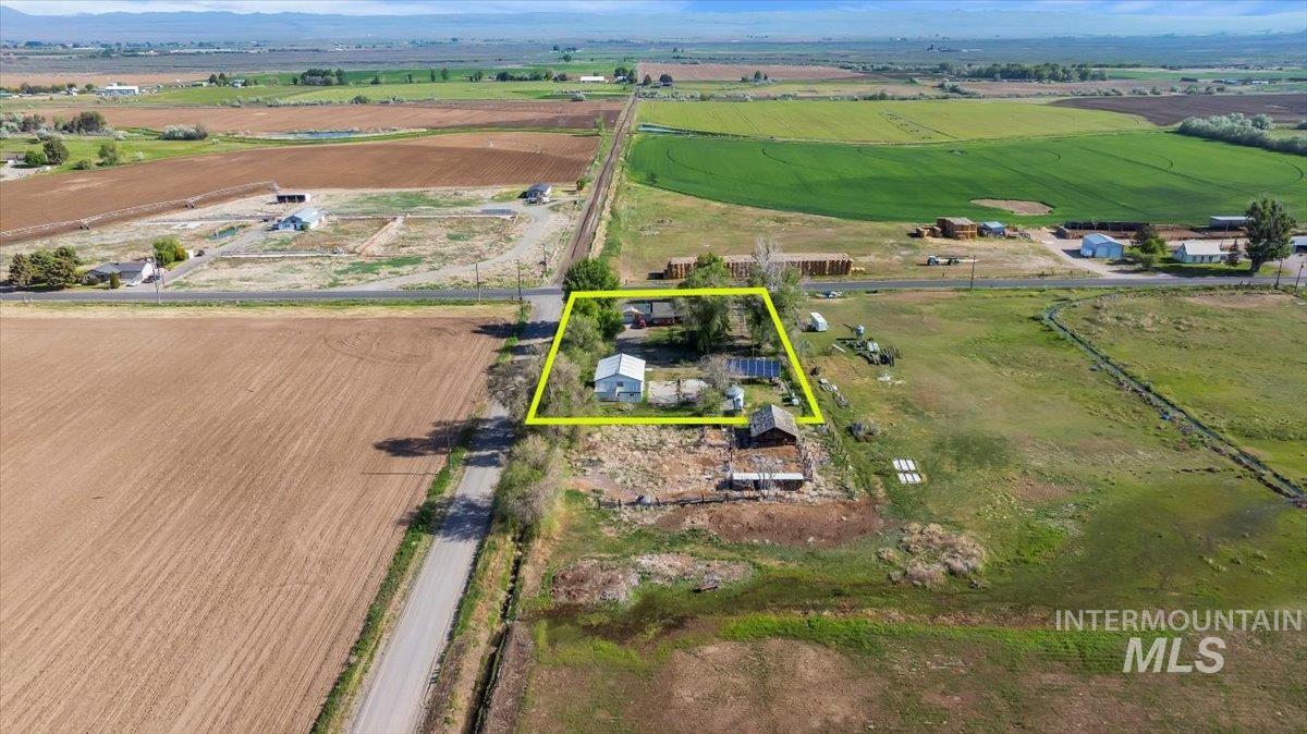 2201 E 1775 S, Gooding, Idaho 83330, 3 Bedrooms, 1 Bathroom, Residential For Sale, Price $375,000, 98946939