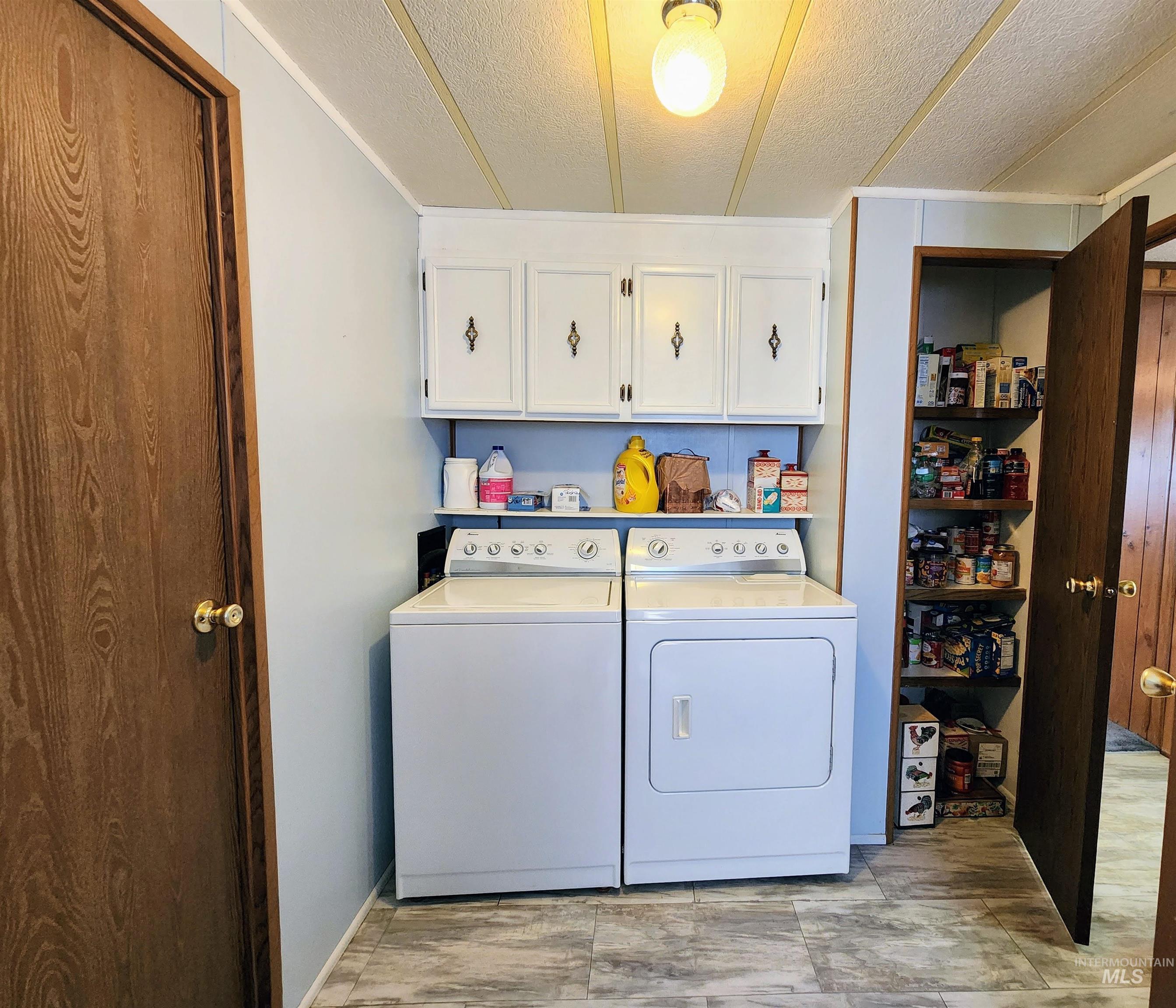 1414 Park Ave, Burley, Idaho 83318, 3 Bedrooms, 2 Bathrooms, Residential For Sale, Price $118,000, 98946941