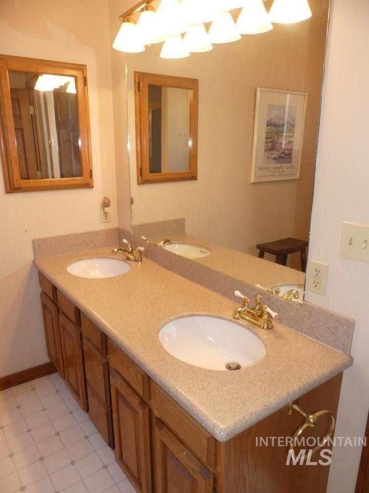 2597 Price Valley Rd, New Meadows, Idaho 83654, 3 Bedrooms, 3 Bathrooms, Residential For Sale, Price $899,000, 98946965