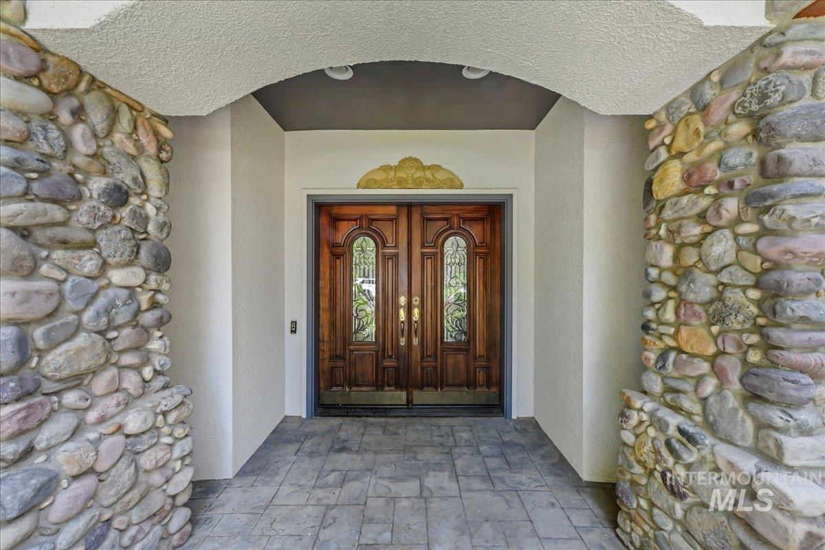 5130 N Lakemont Ln, Garden City, Idaho 83714, 4 Bedrooms, 2.5 Bathrooms, Residential For Sale, Price $999,900, 98946972