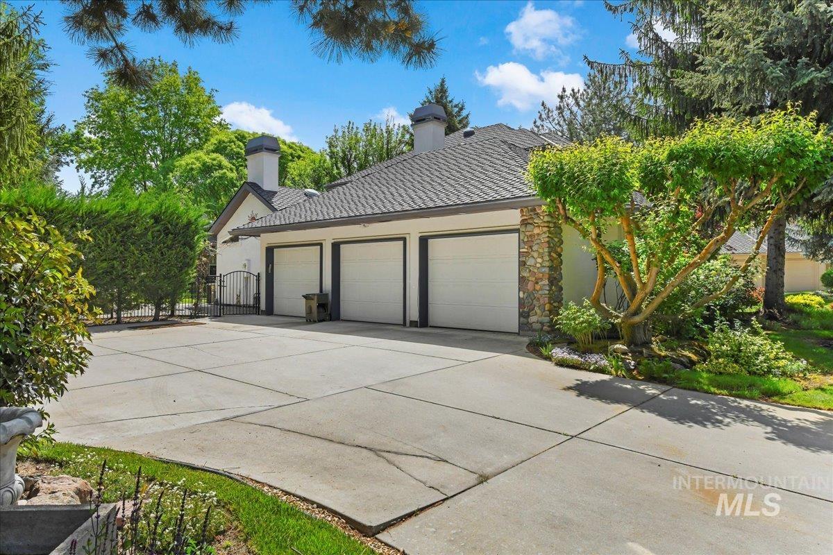 5130 N Lakemont Ln, Garden City, Idaho 83714, 4 Bedrooms, 2.5 Bathrooms, Residential For Sale, Price $999,900, 98946972