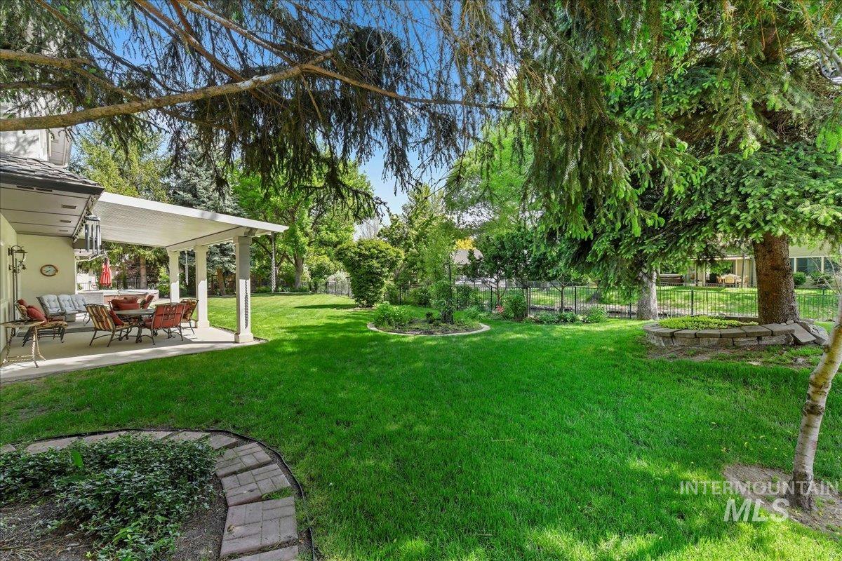 5130 N Lakemont Ln, Garden City, Idaho 83714, 4 Bedrooms, 2.5 Bathrooms, Residential For Sale, Price $999,900, 98946972