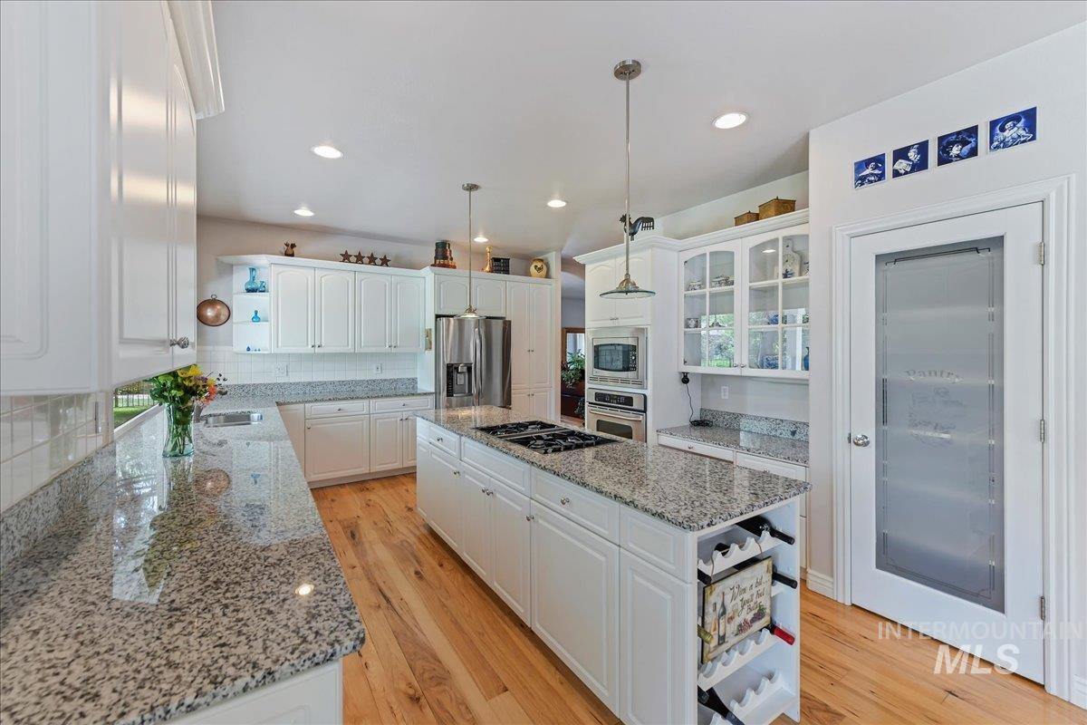5130 N Lakemont Ln, Garden City, Idaho 83714, 4 Bedrooms, 2.5 Bathrooms, Residential For Sale, Price $999,900, 98946972