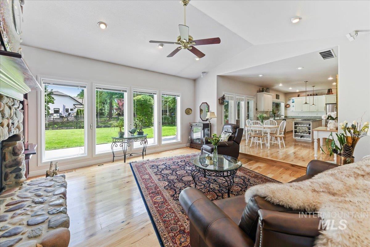 5130 N Lakemont Ln, Garden City, Idaho 83714, 4 Bedrooms, 2.5 Bathrooms, Residential For Sale, Price $999,900, 98946972