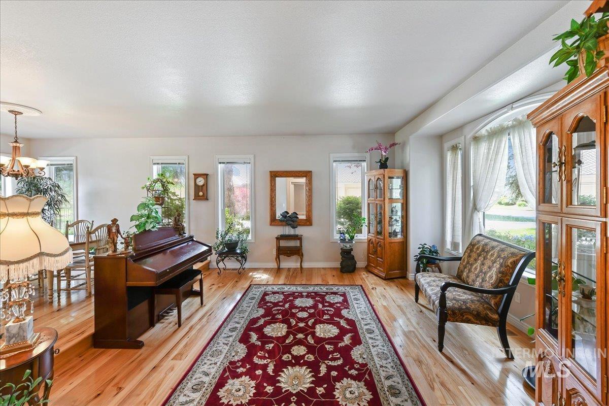 5130 N Lakemont Ln, Garden City, Idaho 83714, 4 Bedrooms, 2.5 Bathrooms, Residential For Sale, Price $999,900, 98946972