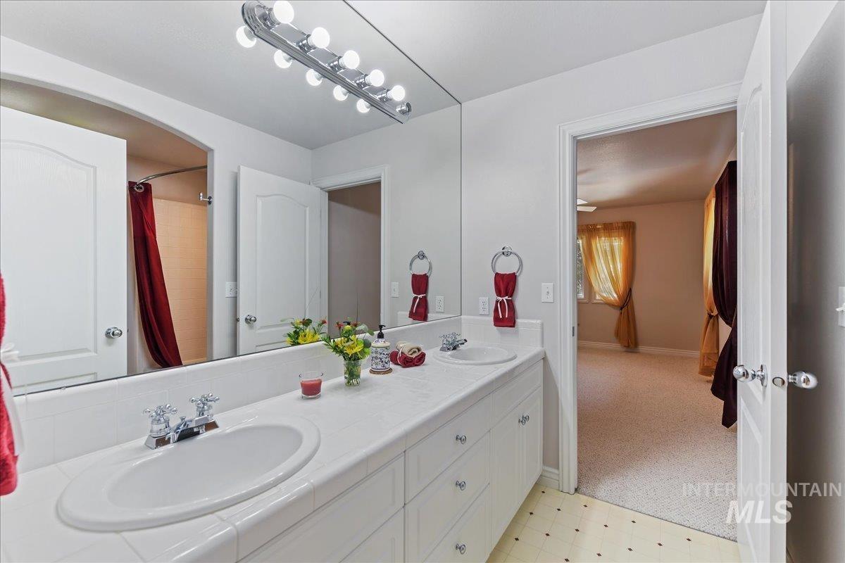 5130 N Lakemont Ln, Garden City, Idaho 83714, 4 Bedrooms, 2.5 Bathrooms, Residential For Sale, Price $999,900, 98946972